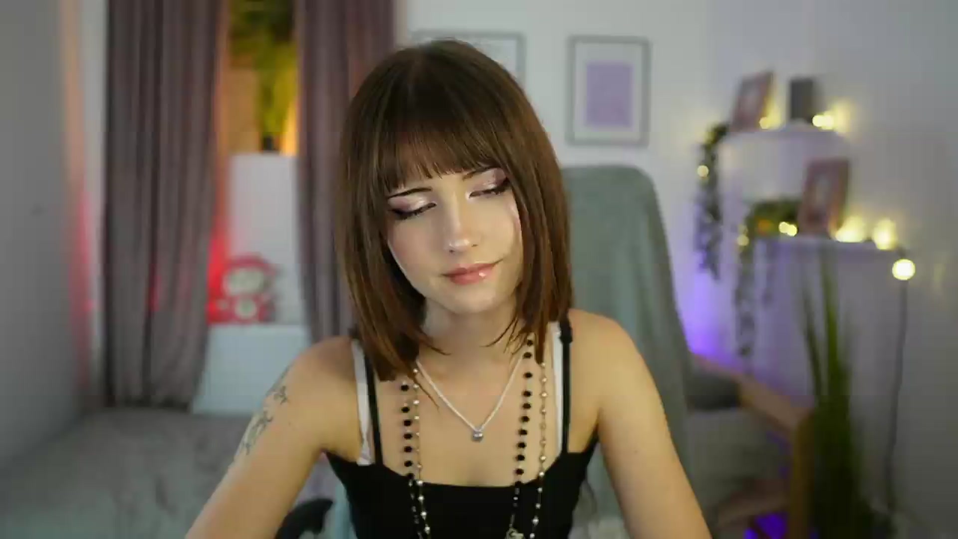 Gallery image thumbnail from Ella_Young's myfreecams stream on, 09/07/2026, 14:46 image 7 of 20