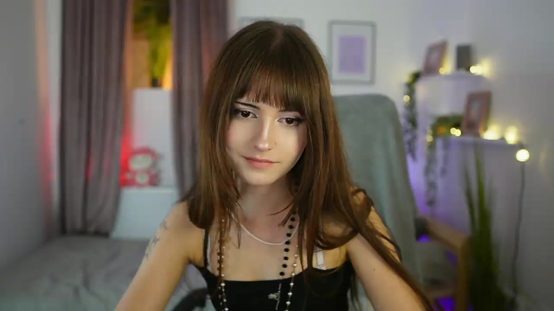 Gallery image thumbnail from Ella_Young's myfreecams stream on, 09/07/2026, 15:25 image 18 of 20