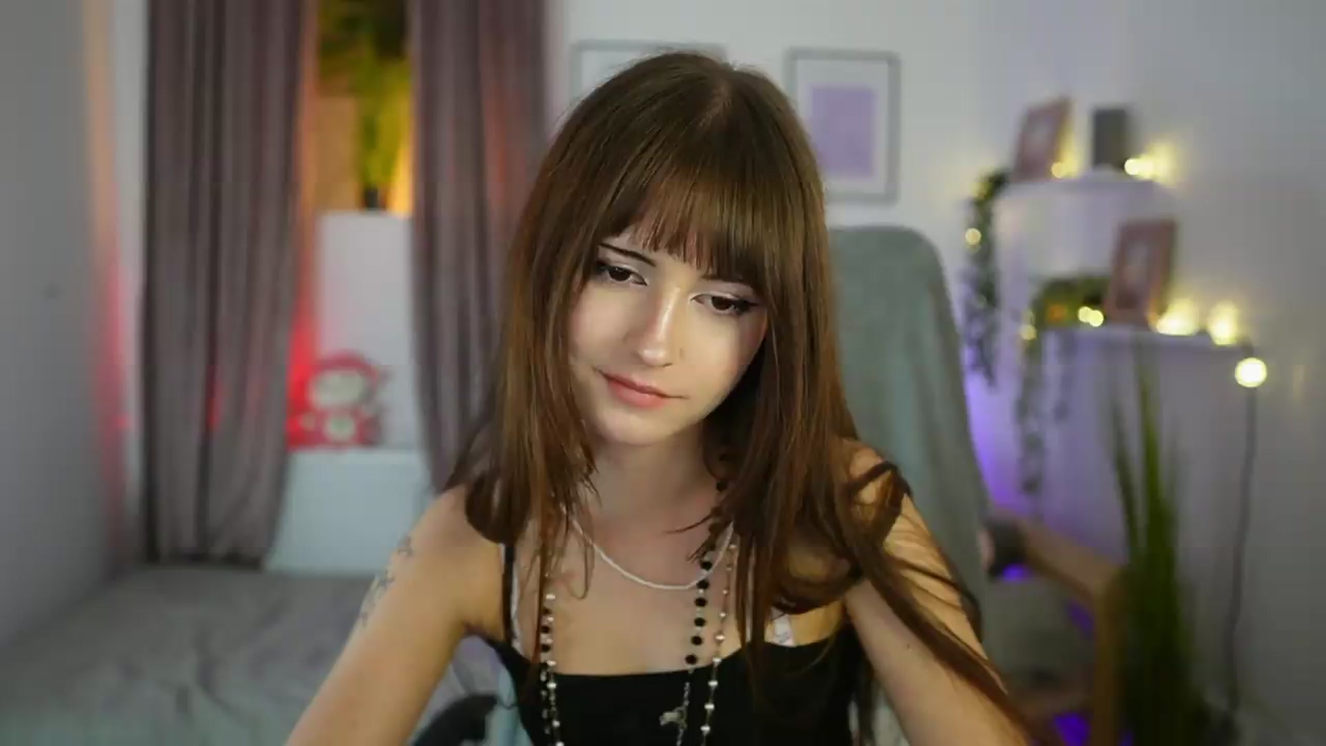 Gallery image thumbnail from Ella_Young's myfreecams stream on, 09/07/2026, 15:25 image 19 of 20
