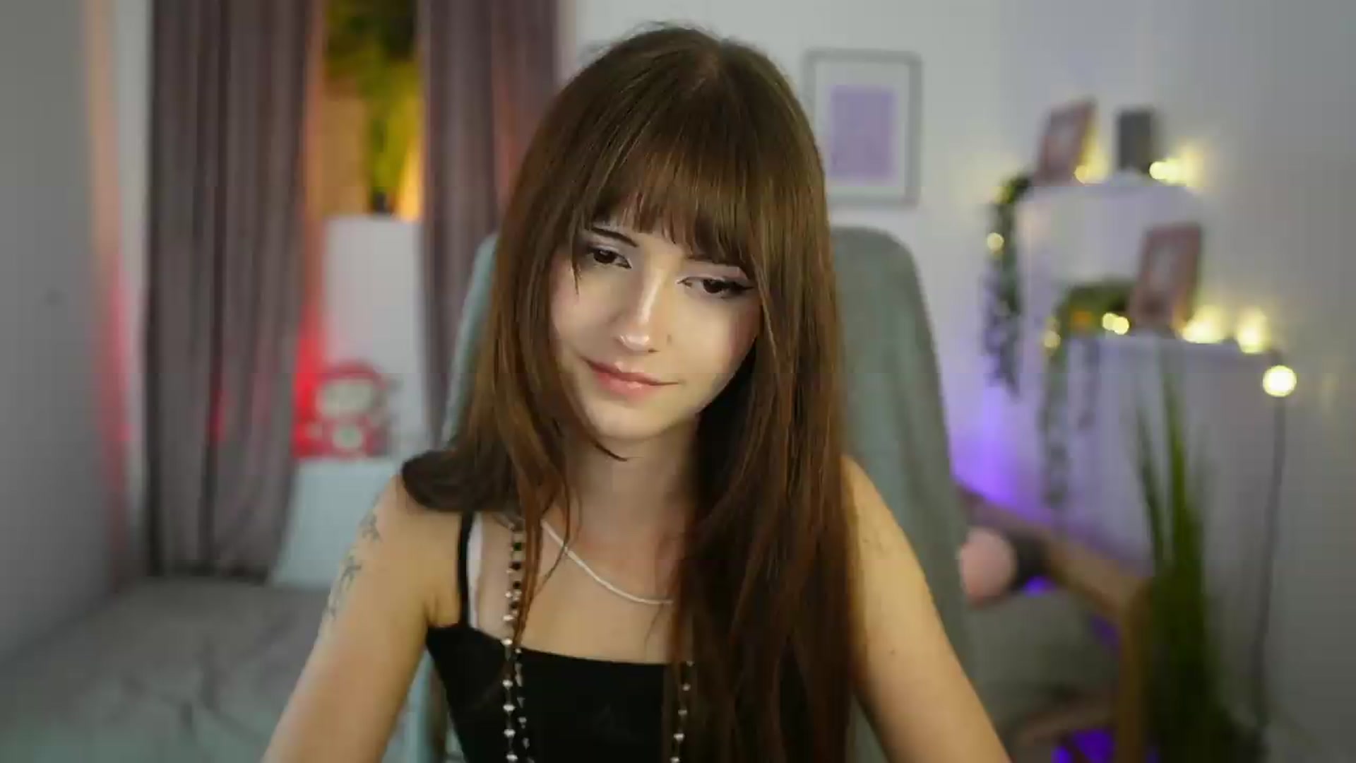 Gallery image thumbnail from Ella_Young's myfreecams stream on, 09/07/2026, 15:25 image 1 of 20
