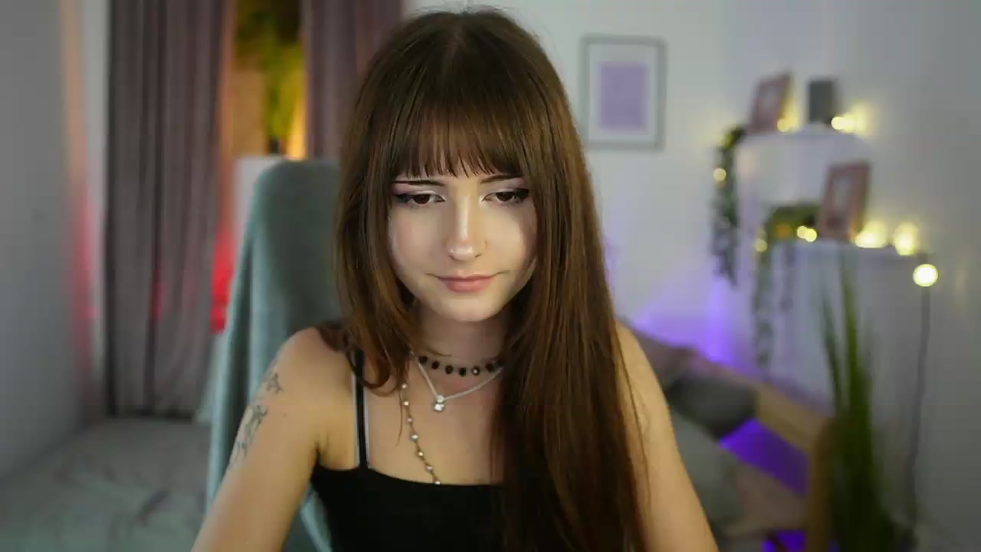 Gallery image thumbnail from Ella_Young's myfreecams stream on, 09/07/2026, 17:25 image 2 of 20