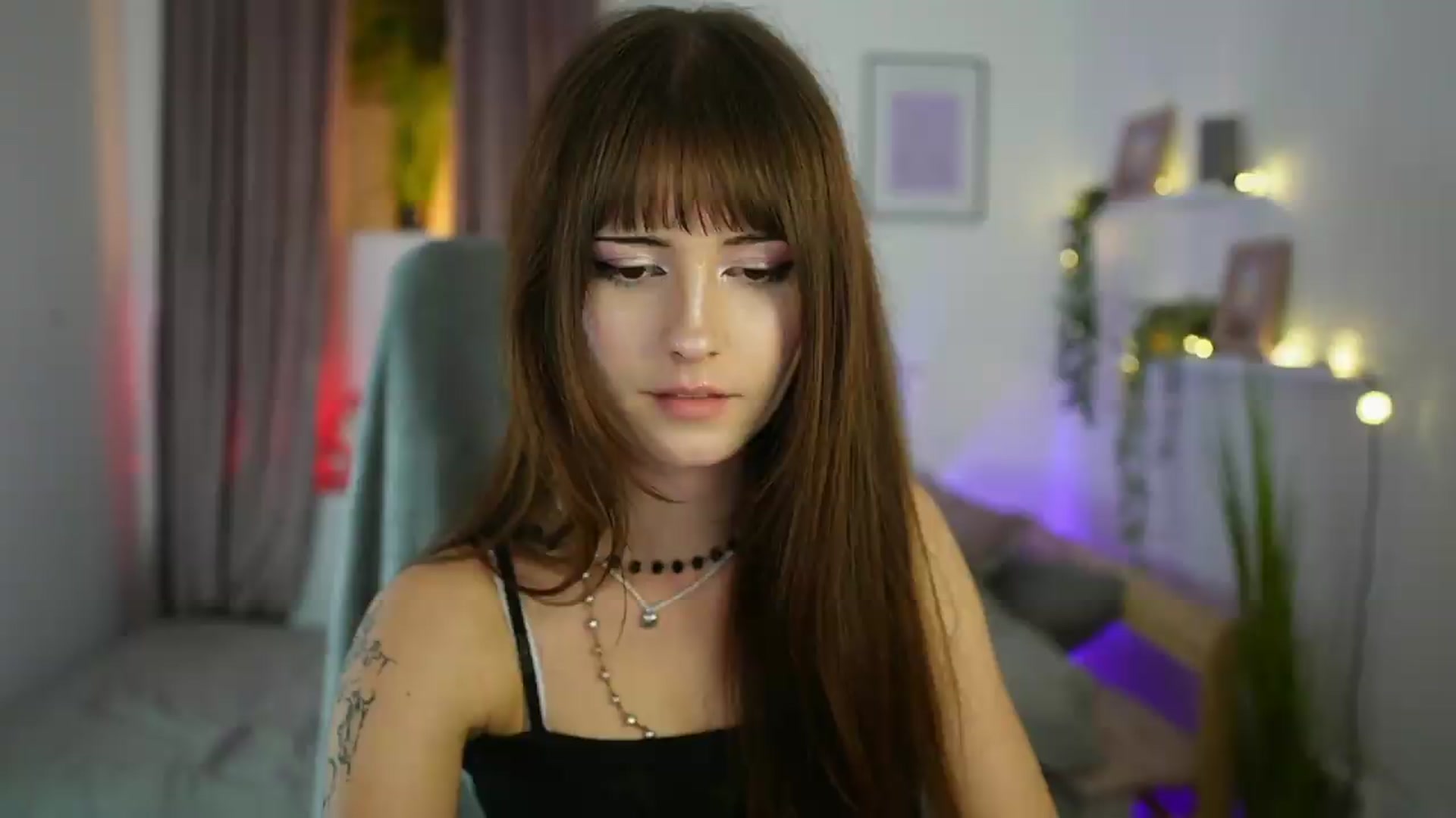 Gallery image thumbnail from Ella_Young's myfreecams stream on, 09/07/2026, 17:25 image 3 of 20