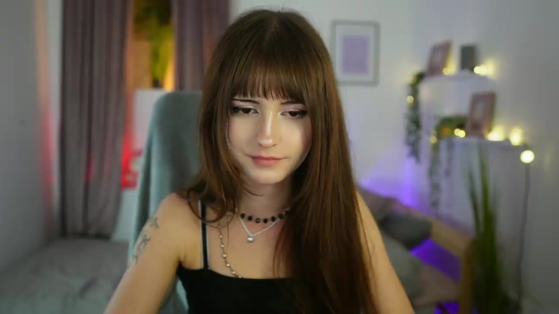 Gallery image thumbnail from Ella_Young's myfreecams stream on, 09/07/2026, 17:25 image 6 of 20
