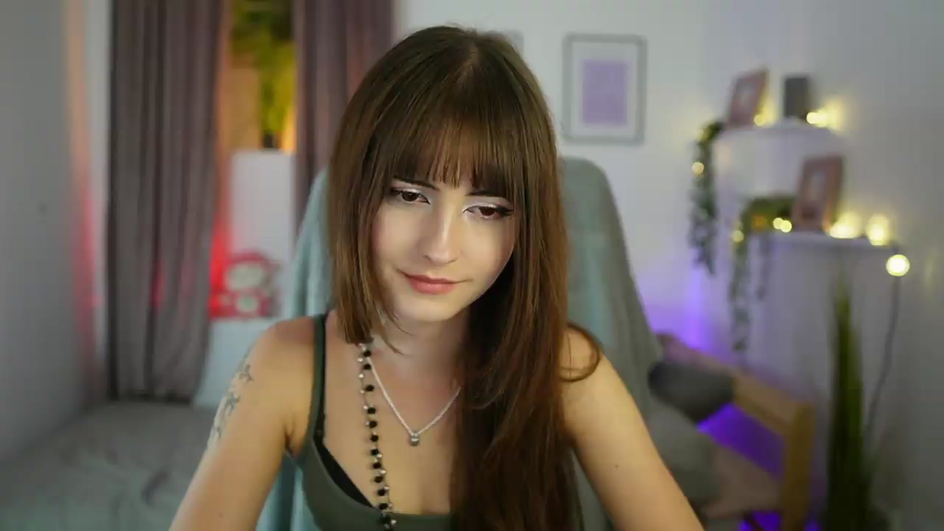 Gallery image thumbnail from Ella_Young's myfreecams stream on, 09/08/2026, 14:14 image 11 of 20
