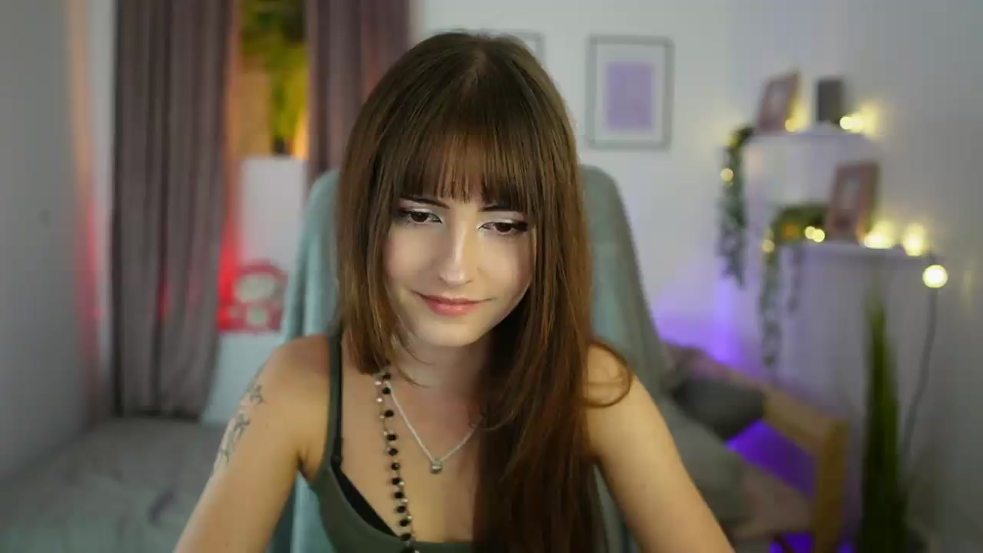 Gallery image thumbnail from Ella_Young's myfreecams stream on, 09/08/2026, 14:14 image 13 of 20
