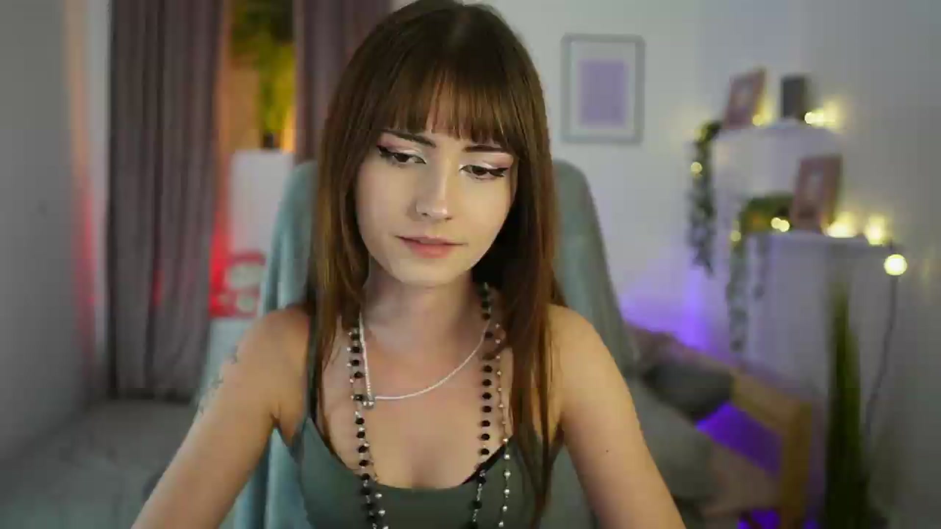 Gallery image thumbnail from Ella_Young's myfreecams stream on, 09/08/2026, 15:10 image 4 of 20