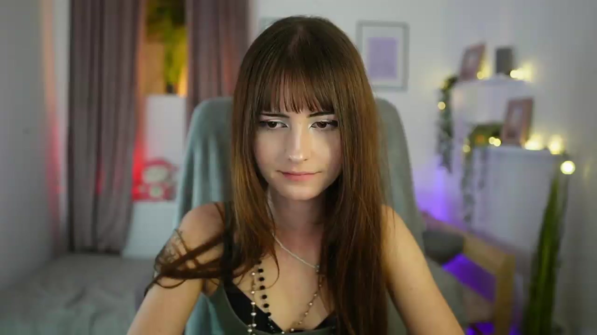 Gallery image thumbnail from Ella_Young's myfreecams stream on, 09/08/2026, 16:50 image 5 of 20