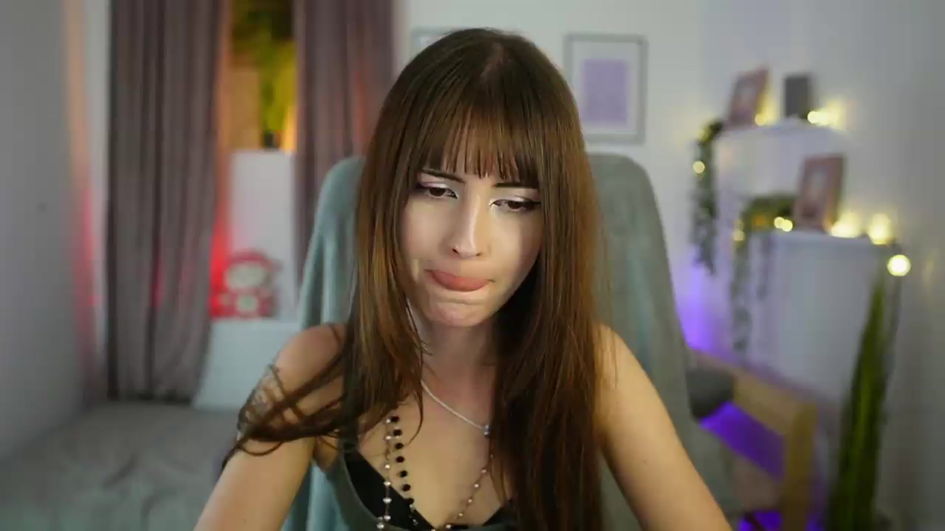 Gallery image thumbnail from Ella_Young's myfreecams stream on, 09/08/2026, 16:50 image 8 of 20