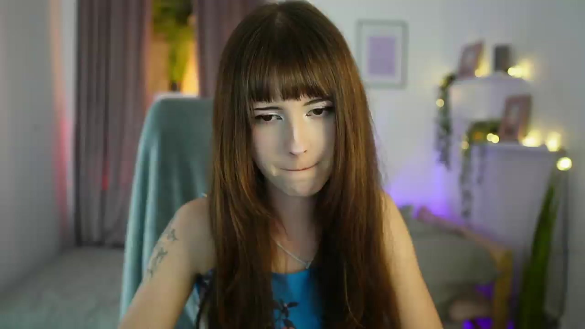 Gallery image thumbnail from Ella_Young's myfreecams stream on, 09/10/2026, 14:26 image 12 of 20