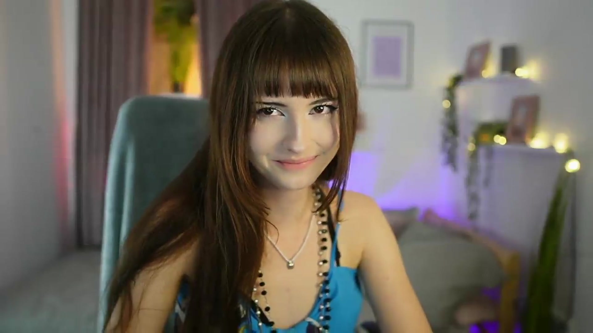Gallery image thumbnail from Ella_Young's myfreecams stream on, 09/10/2026, 15:03 image 7 of 20