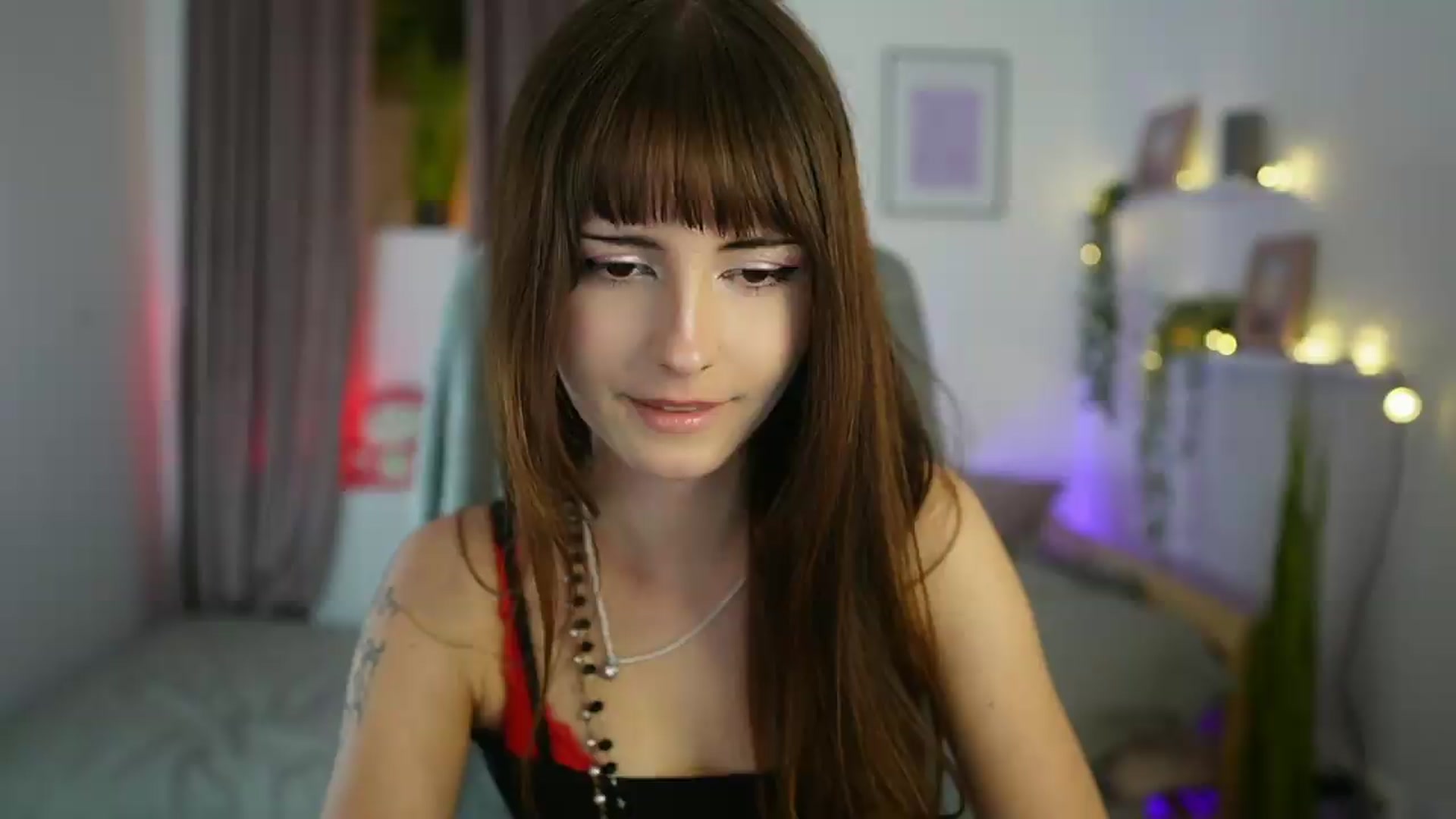 Gallery image thumbnail from Ella_Young's myfreecams stream on, 09/12/2026, 16:46 image 18 of 20