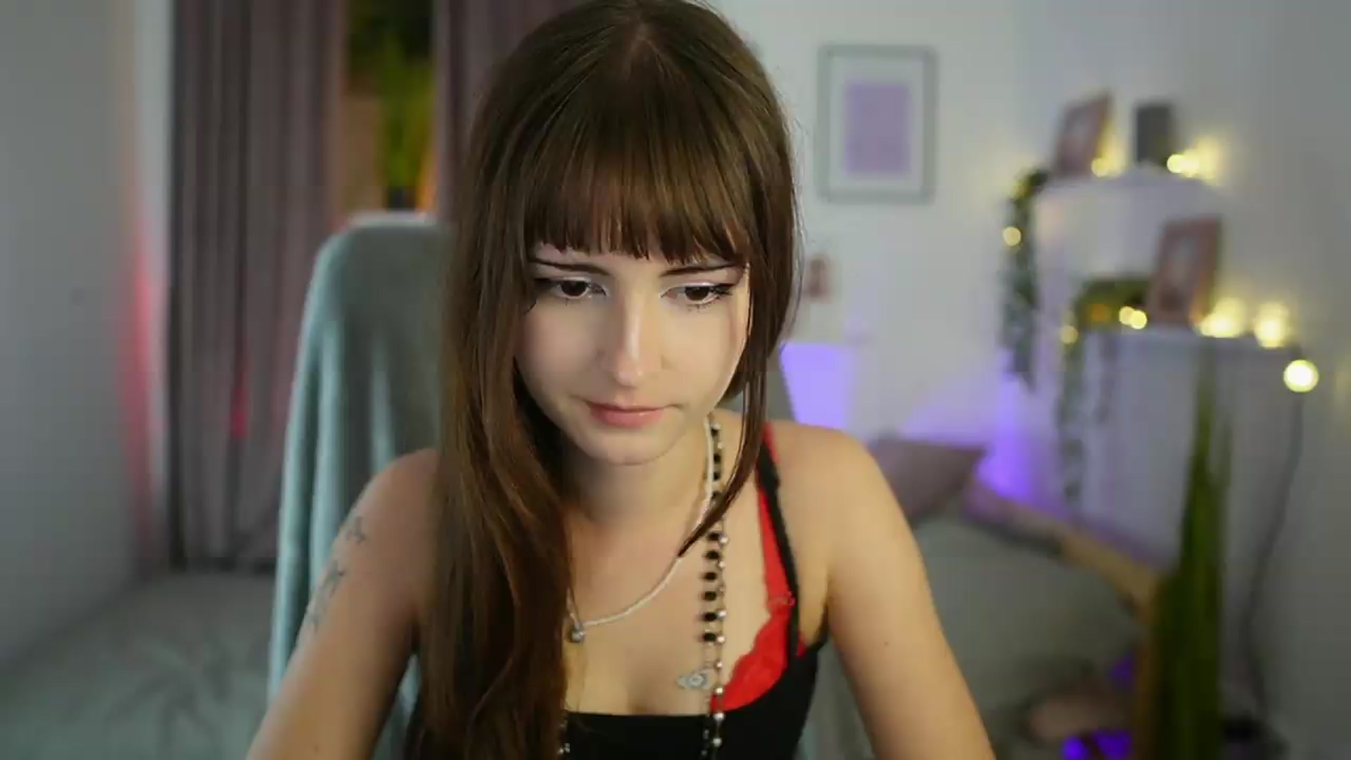 Gallery image thumbnail from Ella_Young's myfreecams stream on, 09/12/2026, 16:46 image 6 of 20