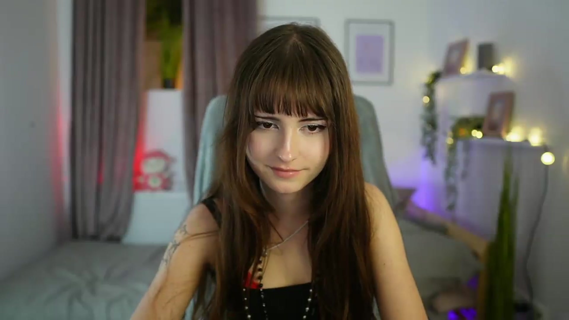 Gallery image thumbnail from Ella_Young's myfreecams stream on, 09/12/2026, 17:59 image 12 of 20