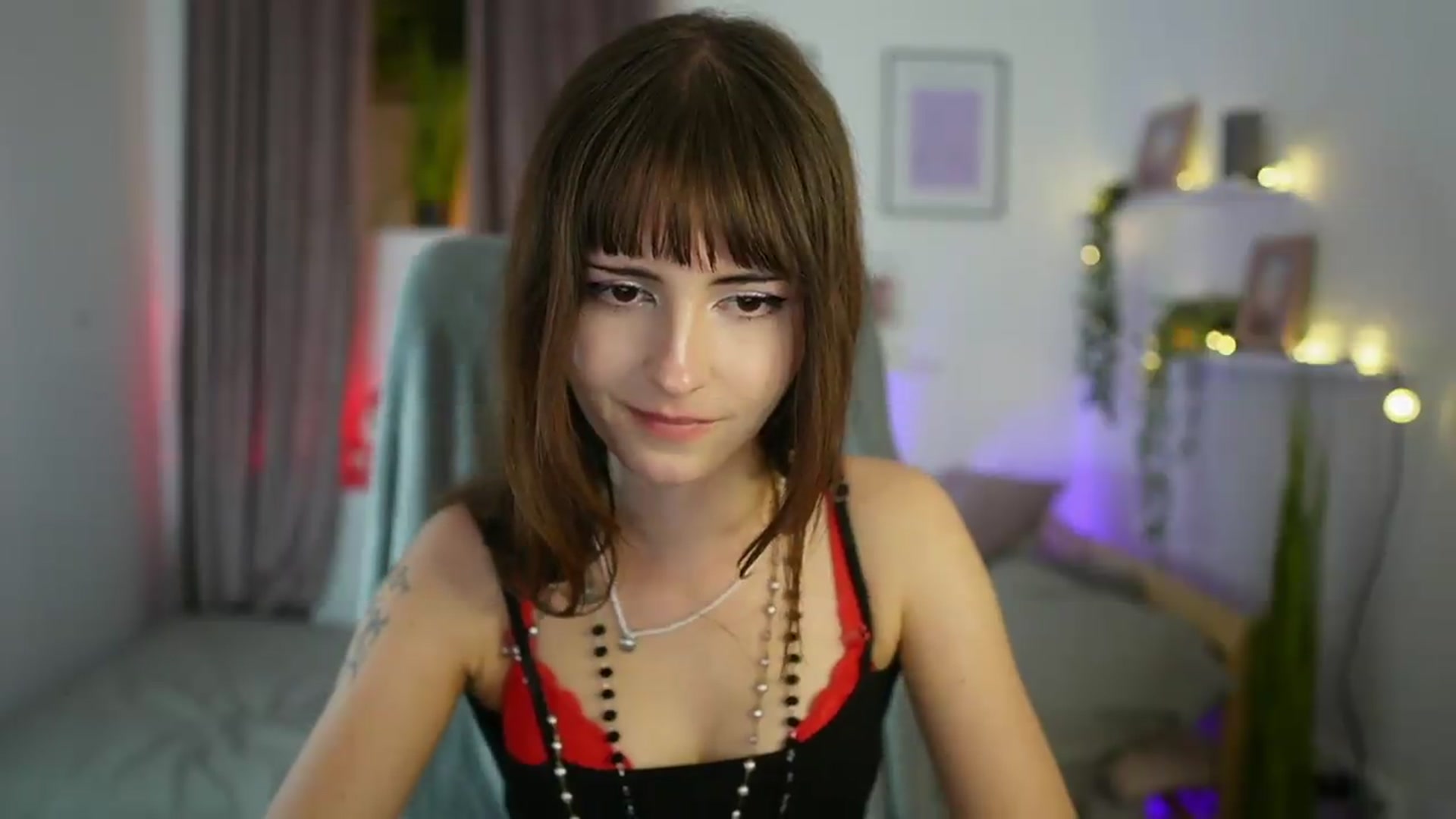 Gallery image thumbnail from Ella_Young's myfreecams stream on, 09/12/2026, 17:59 image 18 of 20