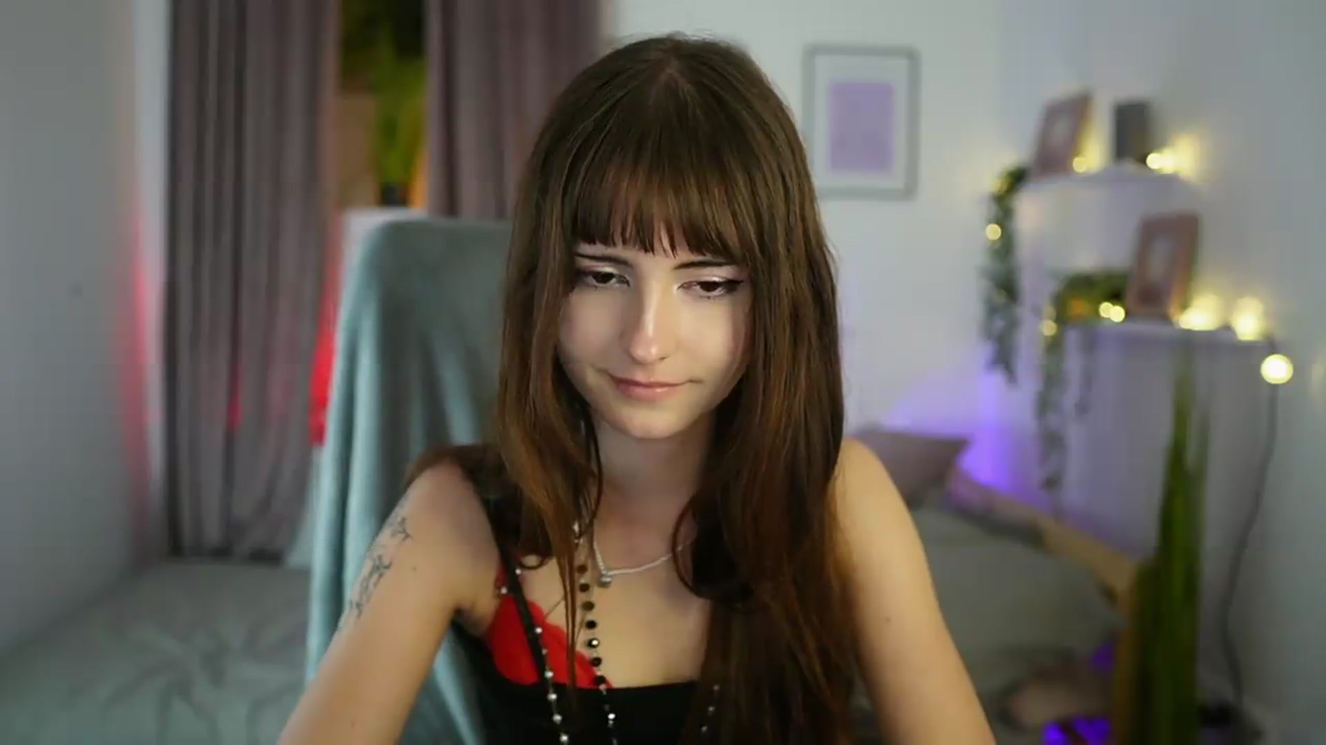 Gallery image thumbnail from Ella_Young's myfreecams stream on, 09/12/2026, 17:59 image 19 of 20