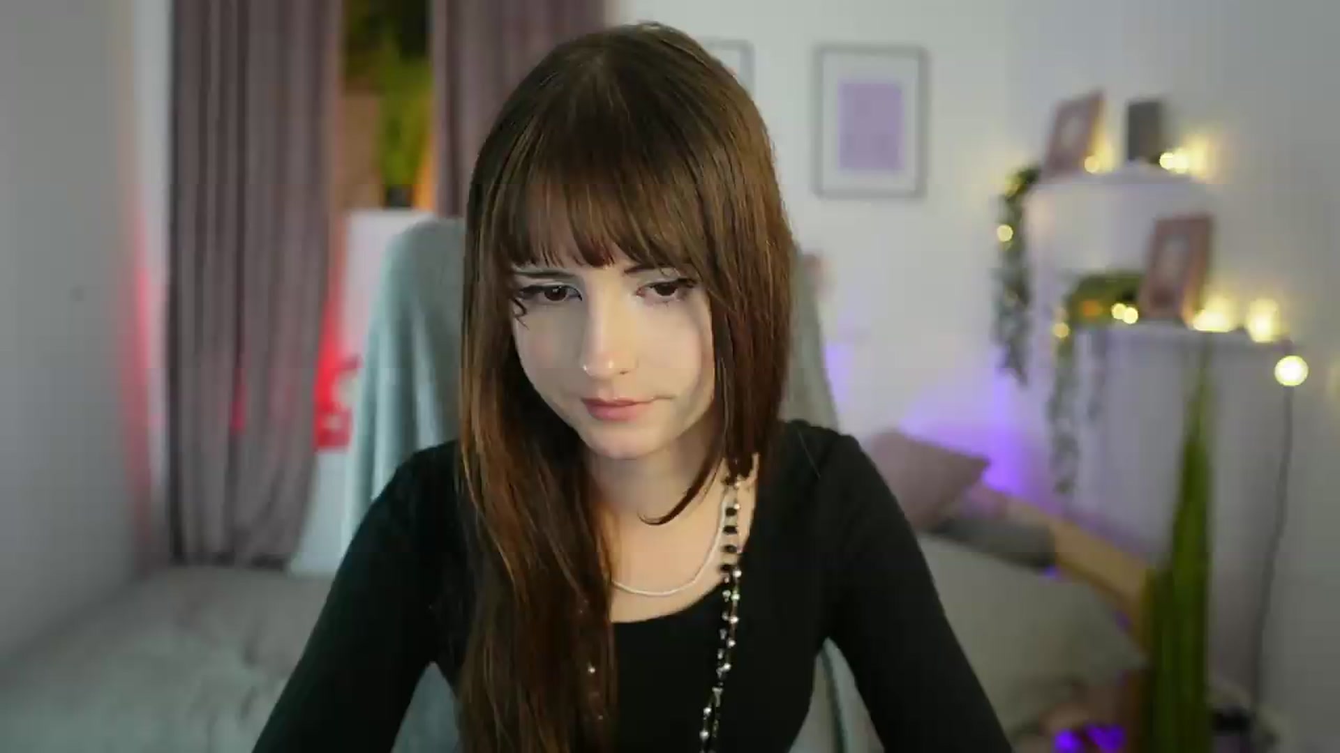 Gallery image thumbnail from Ella_Young's myfreecams stream on, 09/13/2026, 18:35 image 17 of 20