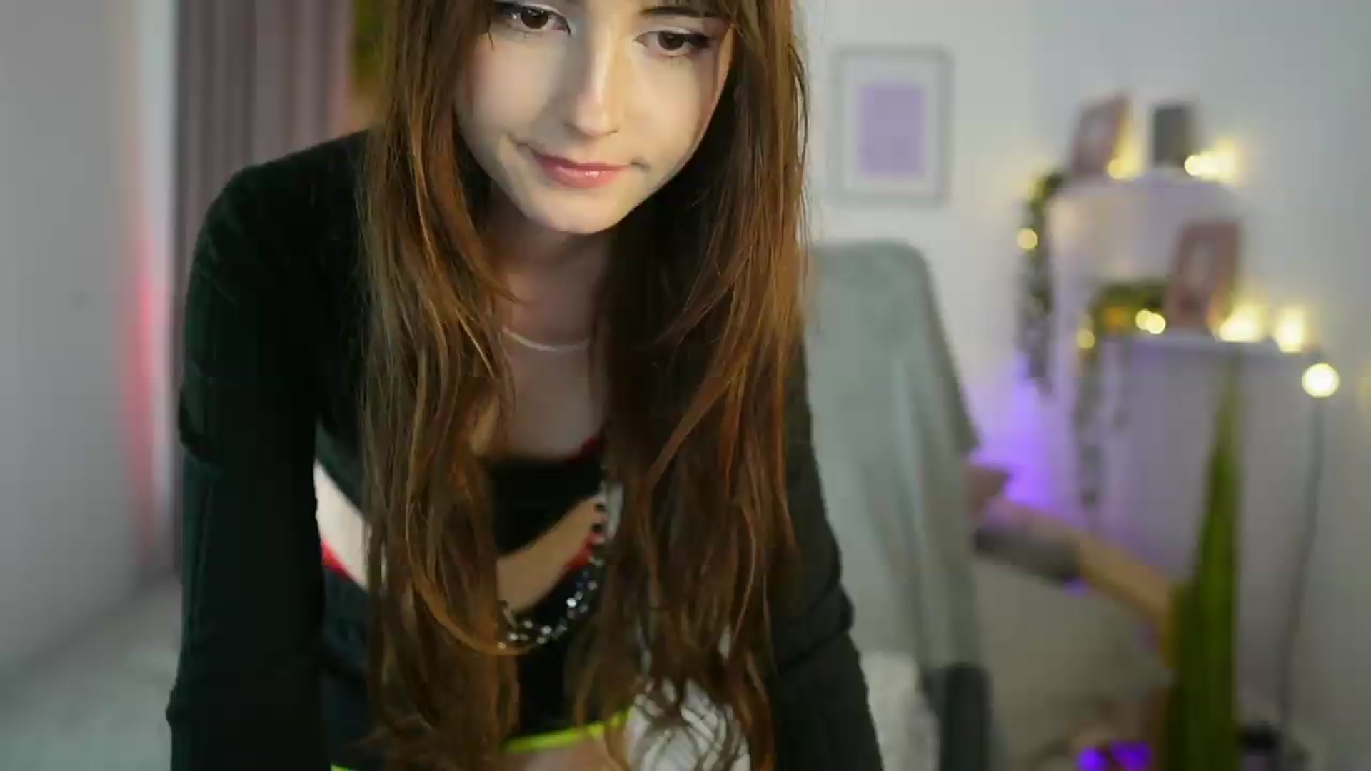 Gallery image thumbnail from Ella_Young's myfreecams stream on, 09/13/2026, 18:35 image 4 of 20