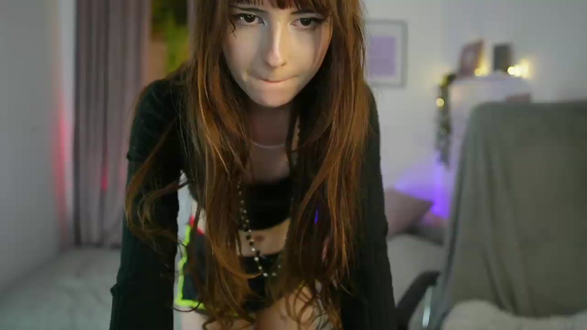 Gallery image thumbnail from Ella_Young's myfreecams stream on, 09/13/2026, 18:35 image 6 of 20