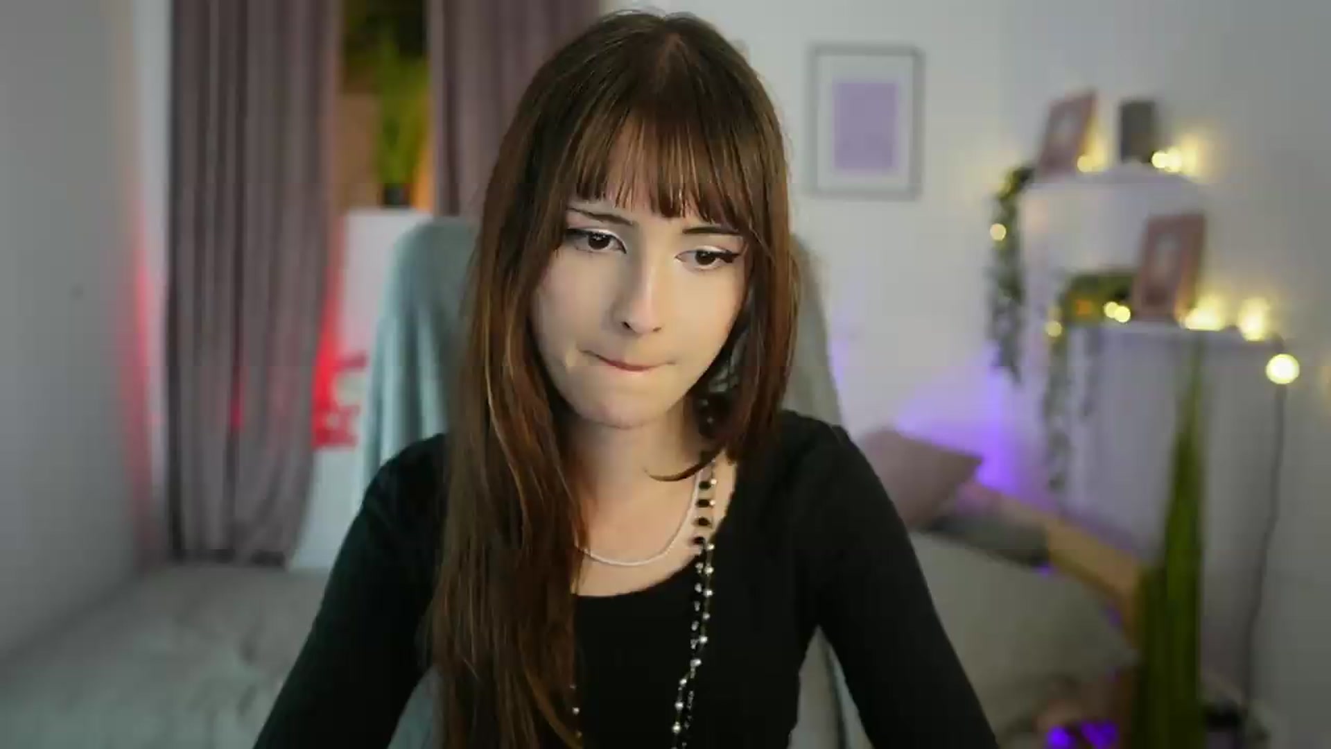 Gallery image thumbnail from Ella_Young's myfreecams stream on, 09/13/2026, 18:35 image 11 of 20