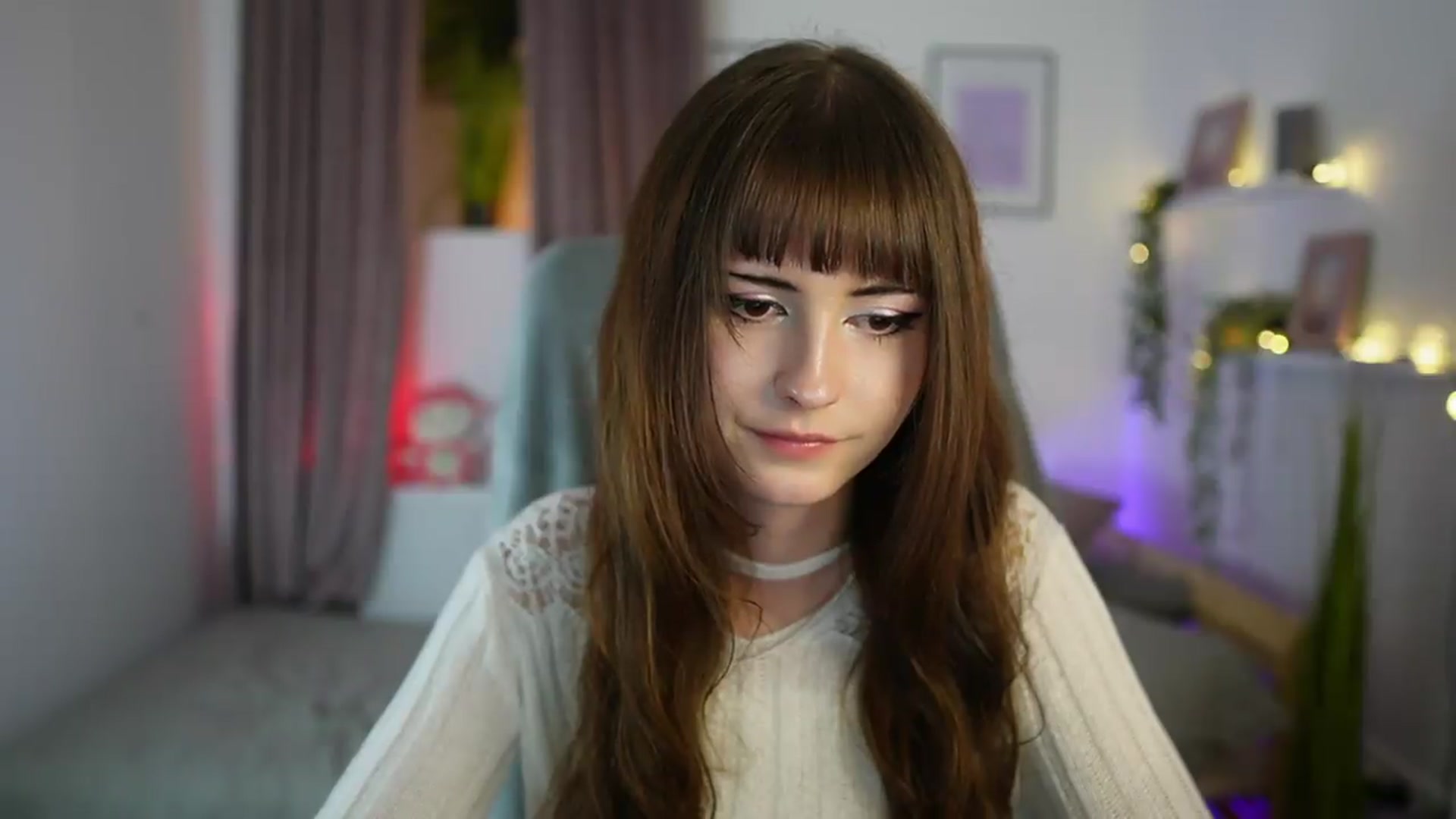 Gallery image thumbnail from Ella_Young's myfreecams stream on, 09/14/2026, 17:23 image 19 of 20