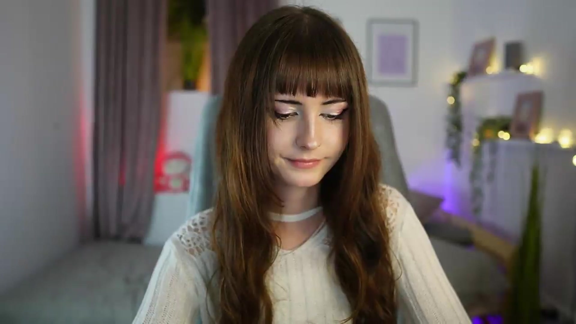 Gallery image thumbnail from Ella_Young's myfreecams stream on, 09/14/2026, 17:23 image 17 of 20