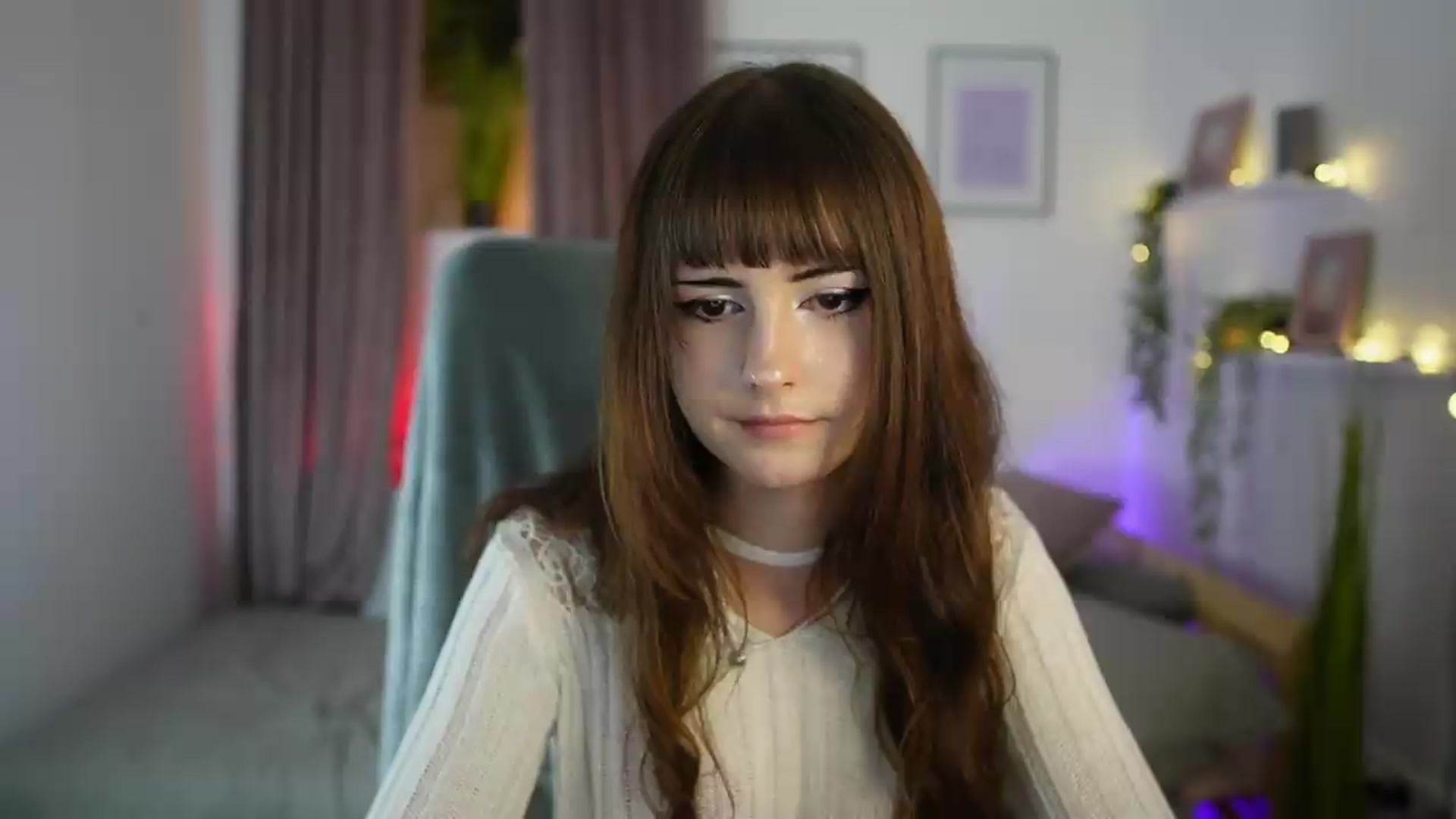 Gallery image thumbnail from Ella_Young's myfreecams stream on, 09/14/2026, 17:23 image 5 of 20