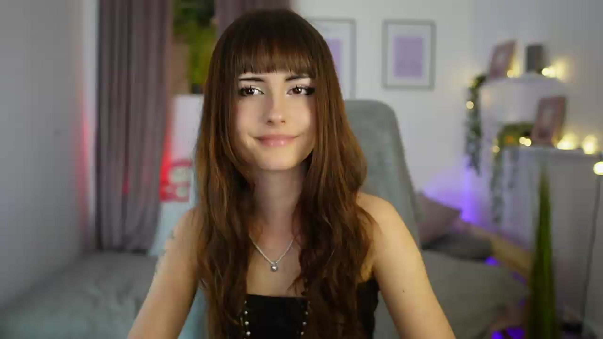 Gallery image thumbnail from Ella_Young's myfreecams stream on, 09/17/2026, 14:08 image 3 of 20