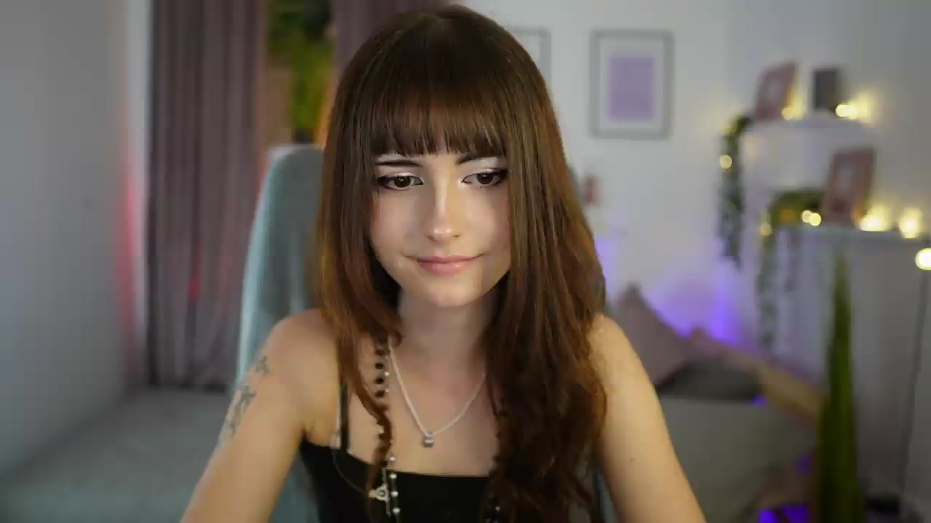 Gallery image thumbnail from Ella_Young's myfreecams stream on, 09/17/2026, 14:08 image 20 of 20