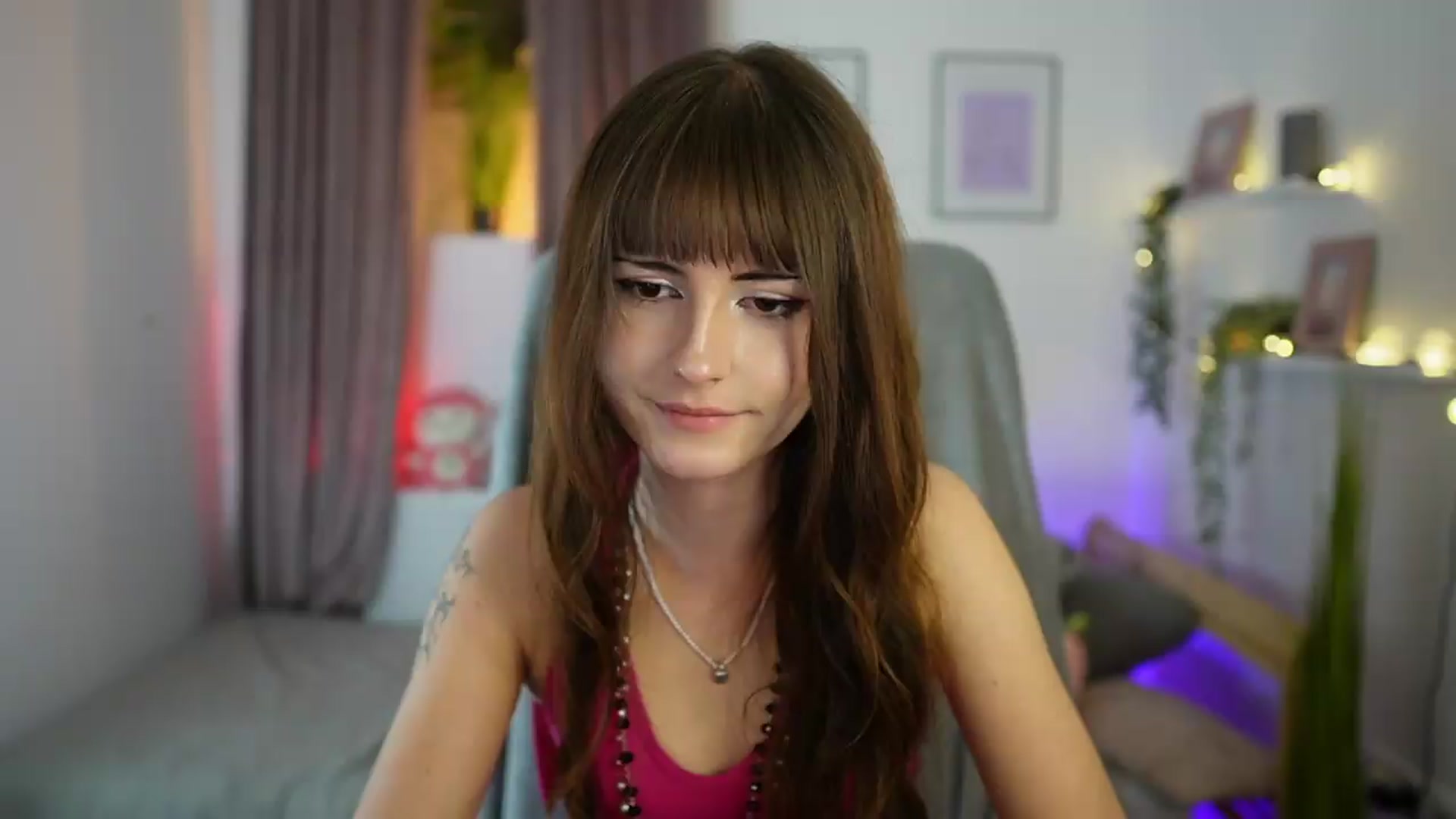 Gallery image thumbnail from Ella_Young's myfreecams stream on, 09/18/2026, 15:13 image 17 of 20