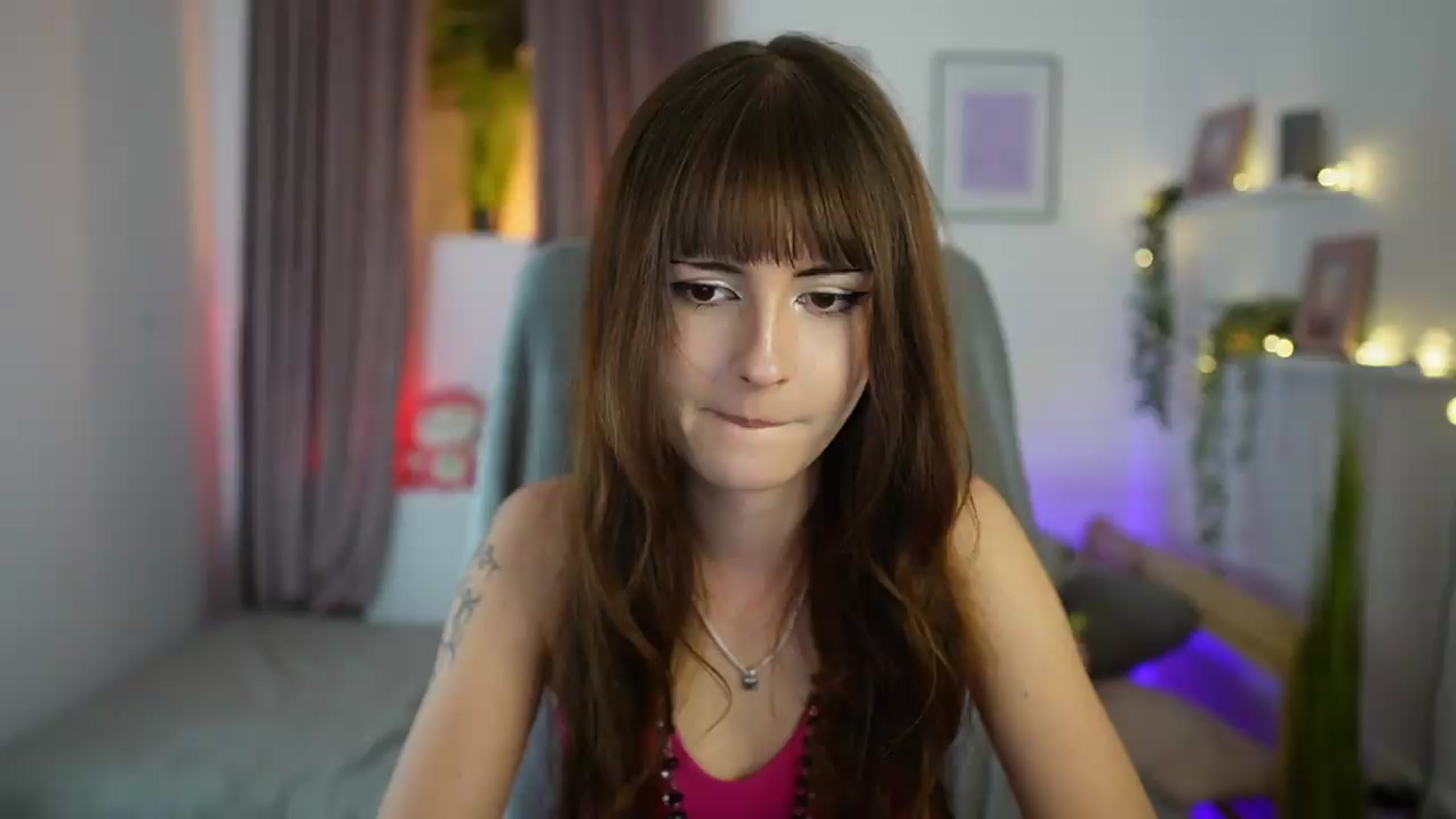 Gallery image thumbnail from Ella_Young's myfreecams stream on, 09/18/2026, 15:13 image 6 of 20