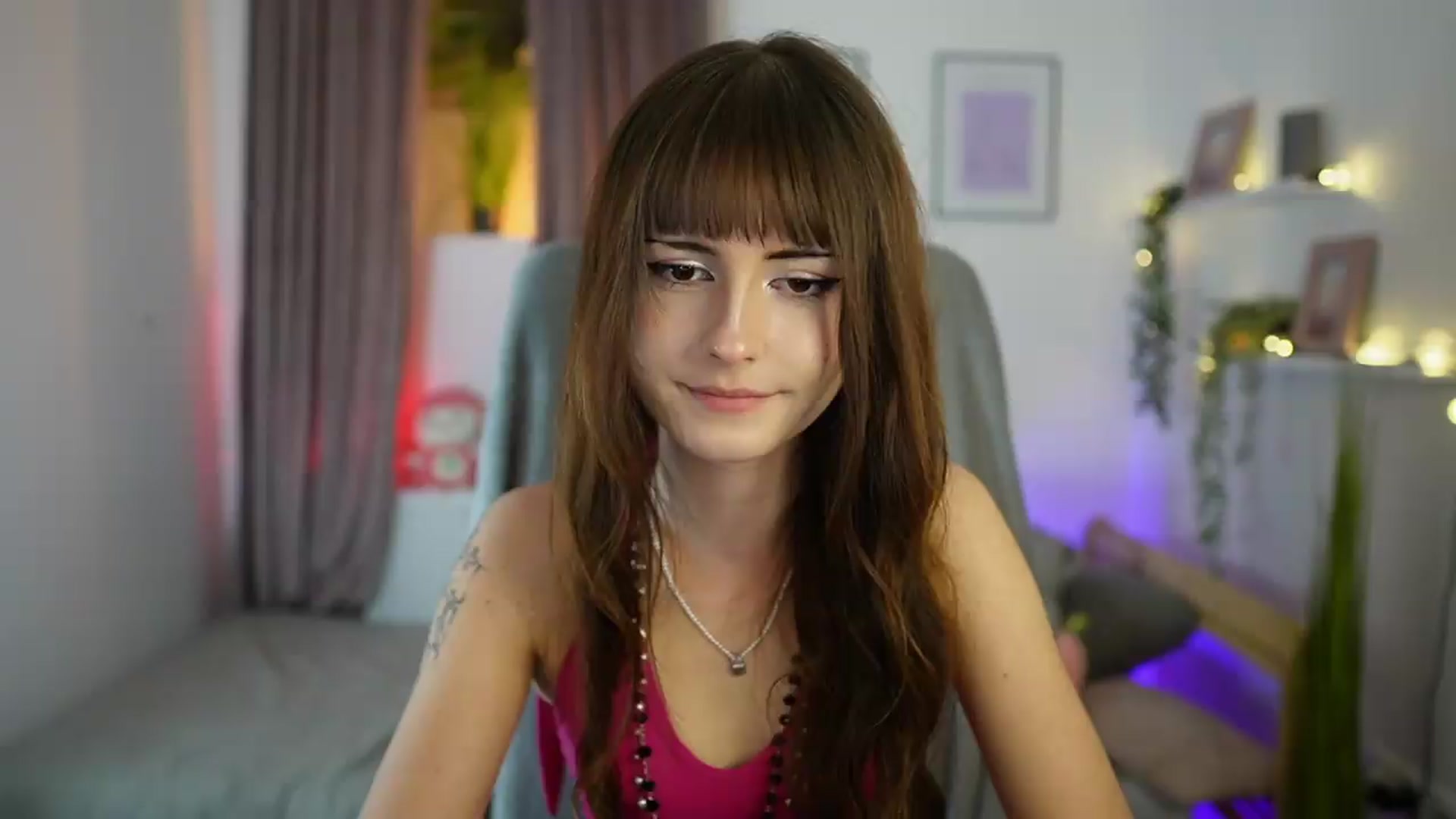 Gallery image thumbnail from Ella_Young's myfreecams stream on, 09/18/2026, 15:13 image 16 of 20