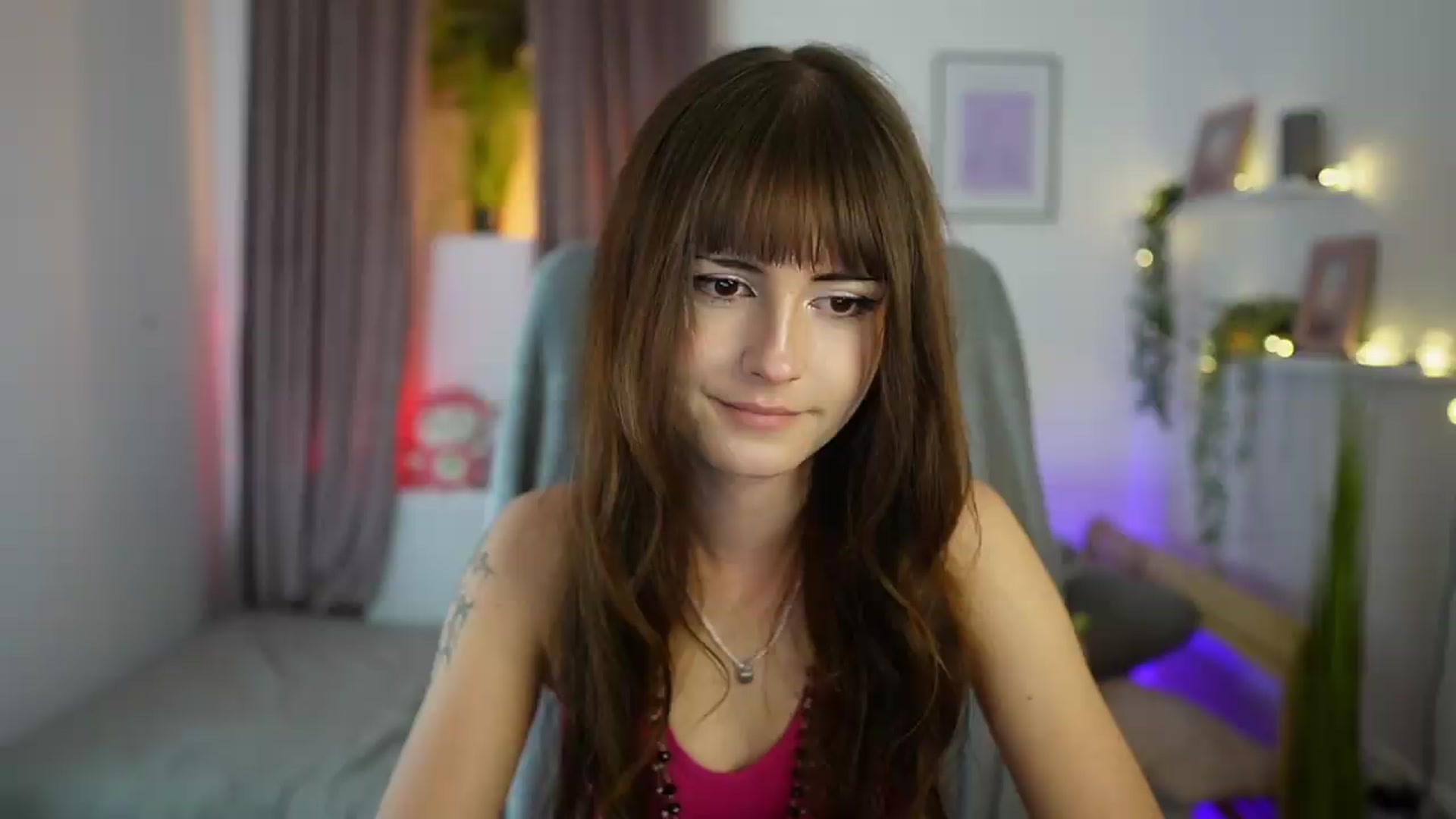 Gallery image thumbnail from Ella_Young's myfreecams stream on, 09/18/2026, 15:13 image 8 of 20