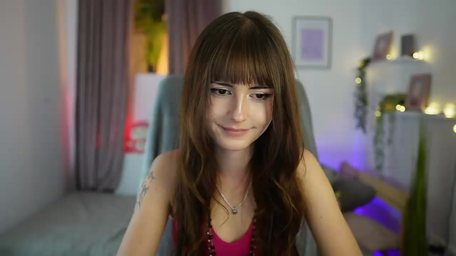 Gallery image thumbnail from Ella_Young's myfreecams stream on, 09/18/2026, 15:13 image 7 of 20