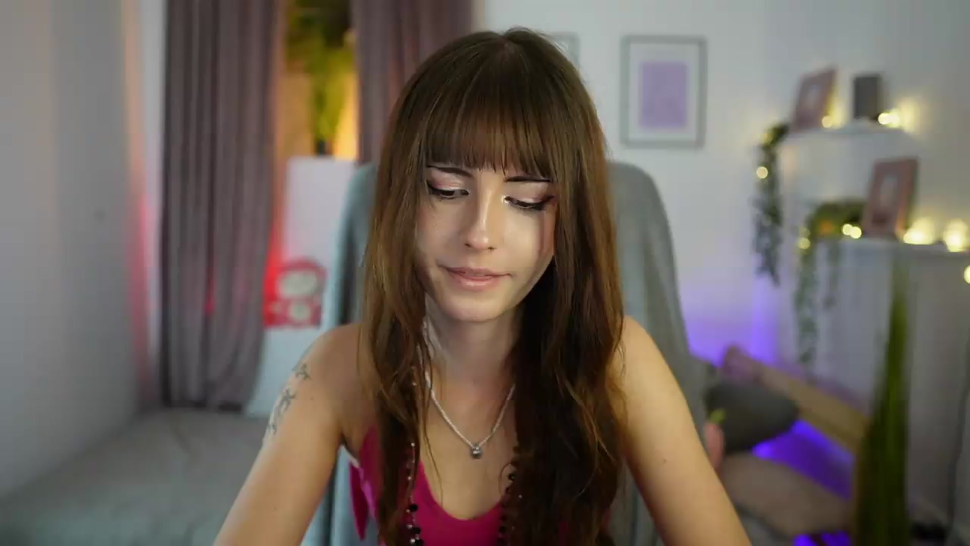 Gallery image thumbnail from Ella_Young's myfreecams stream on, 09/18/2026, 15:13 image 19 of 20