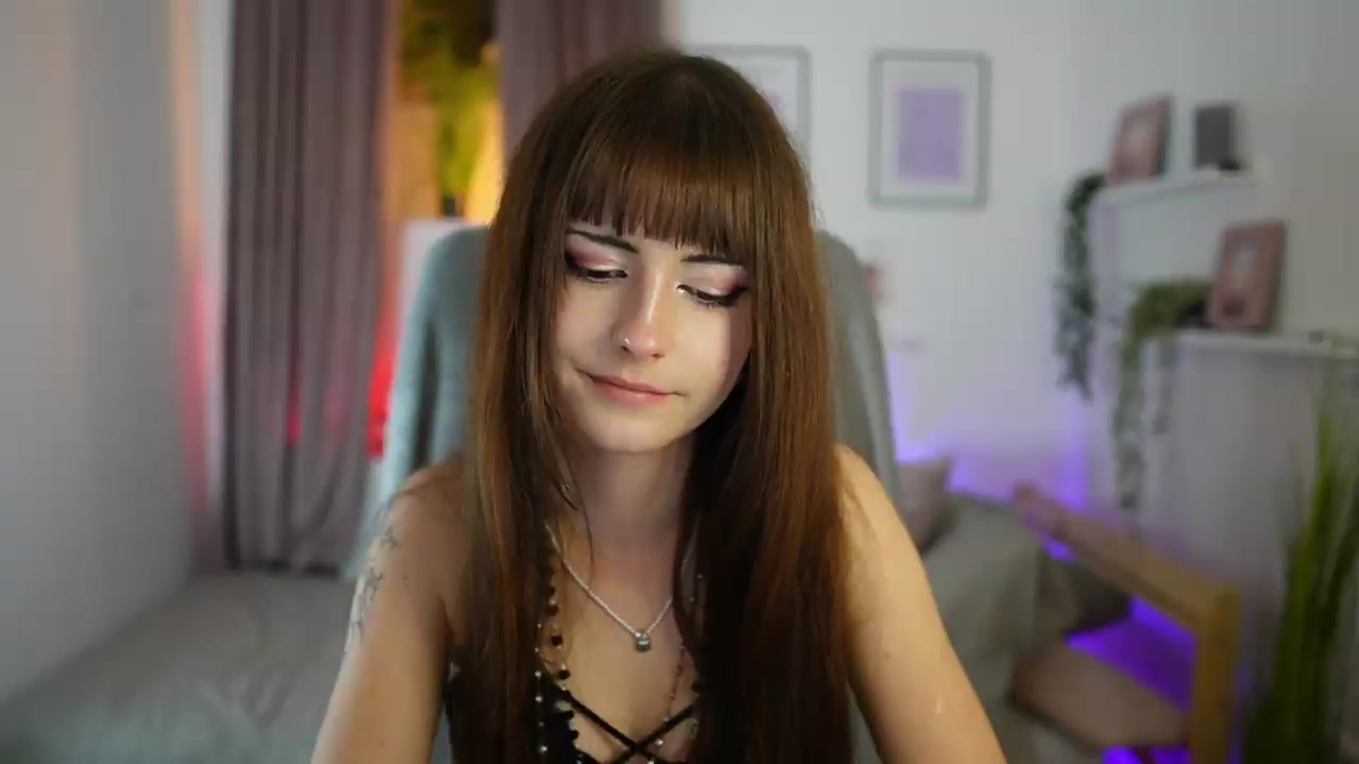 Gallery image thumbnail from Ella_Young's myfreecams stream on, 09/19/2026, 18:02 image 3 of 20