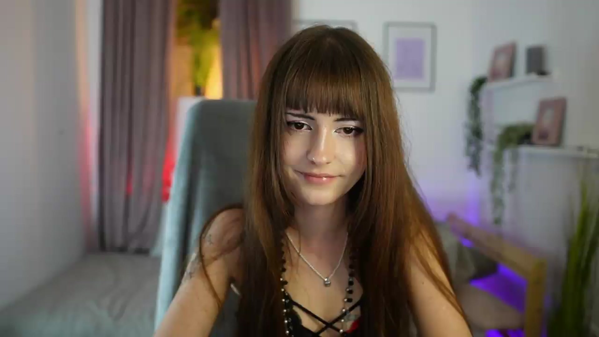Gallery image thumbnail from Ella_Young's myfreecams stream on, 09/19/2026, 18:02 image 15 of 20