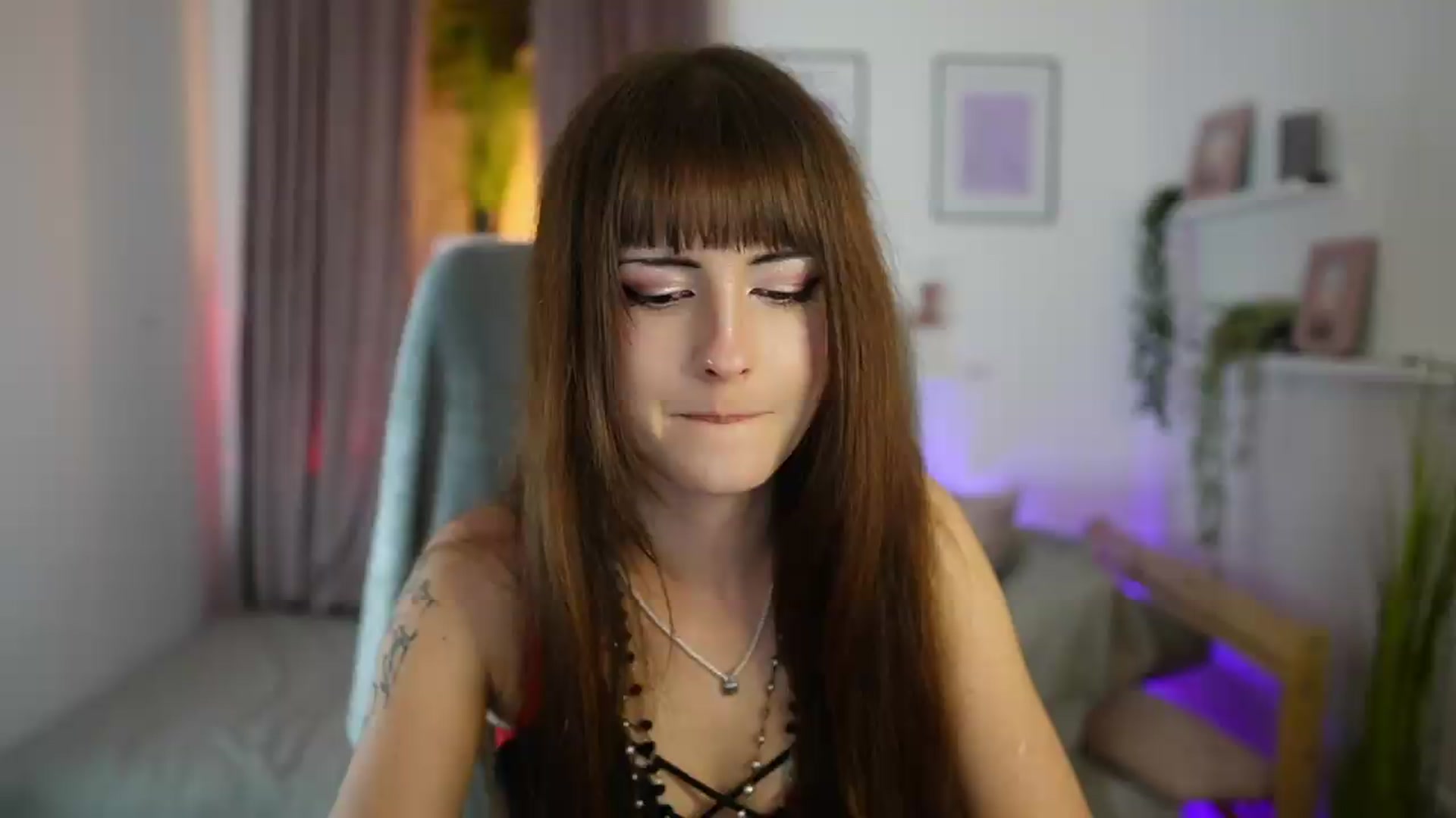 Gallery image thumbnail from Ella_Young's myfreecams stream on, 09/19/2026, 18:02 image 2 of 20