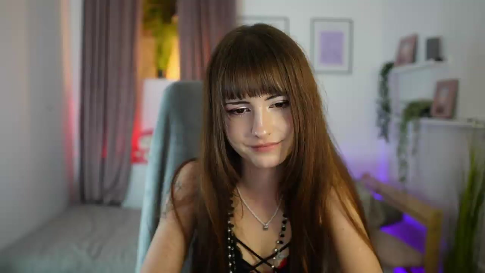 Gallery image thumbnail from Ella_Young's myfreecams stream on, 09/19/2026, 18:02 image 14 of 20