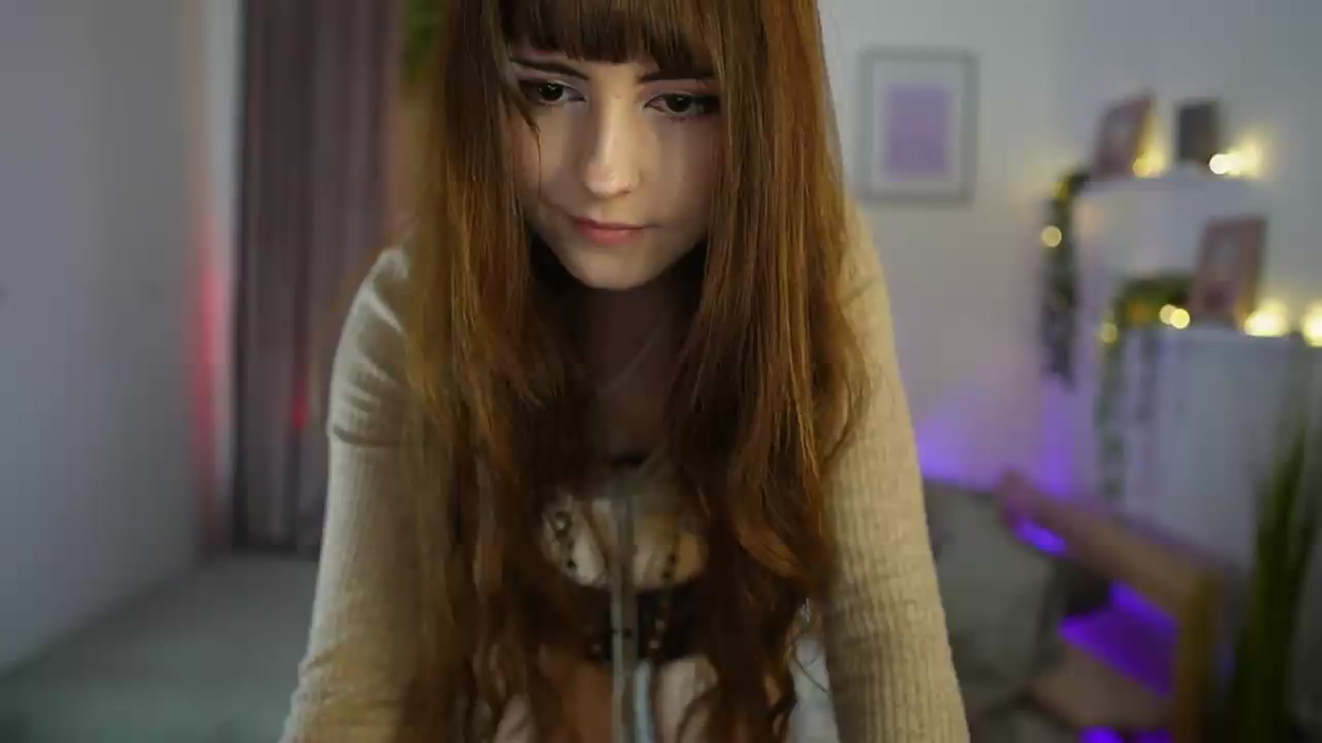 Gallery image thumbnail from Ella_Young's myfreecams stream on, 09/21/2026, 14:24 image 5 of 20