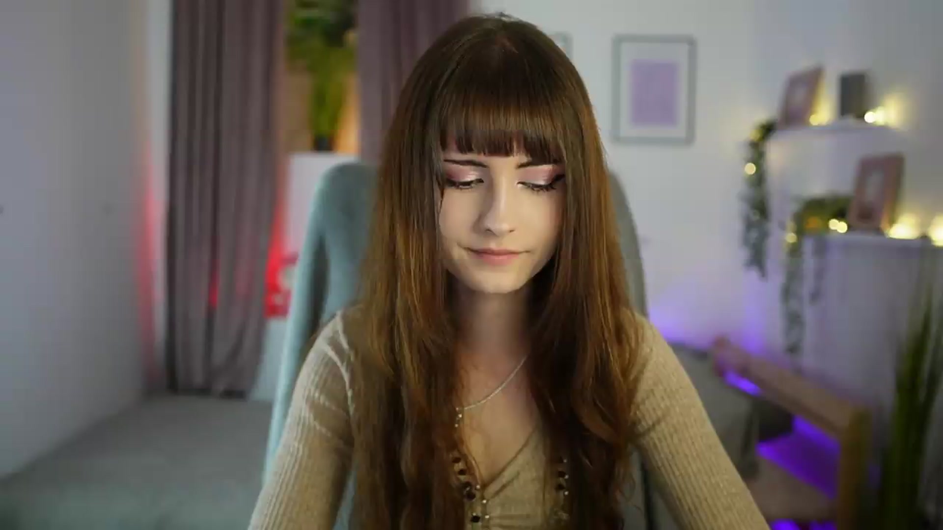 Gallery image thumbnail from Ella_Young's myfreecams stream on, 09/21/2026, 14:24 image 3 of 20