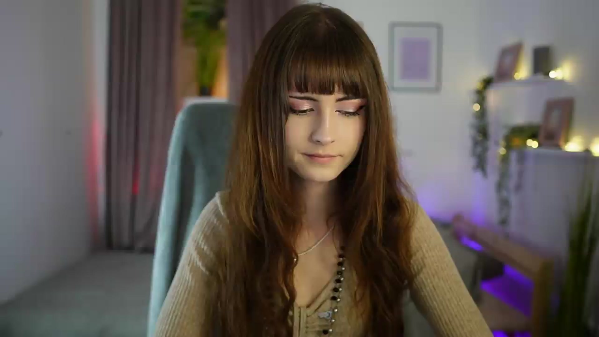 Gallery image thumbnail from Ella_Young's myfreecams stream on, 09/21/2026, 14:24 image 1 of 20