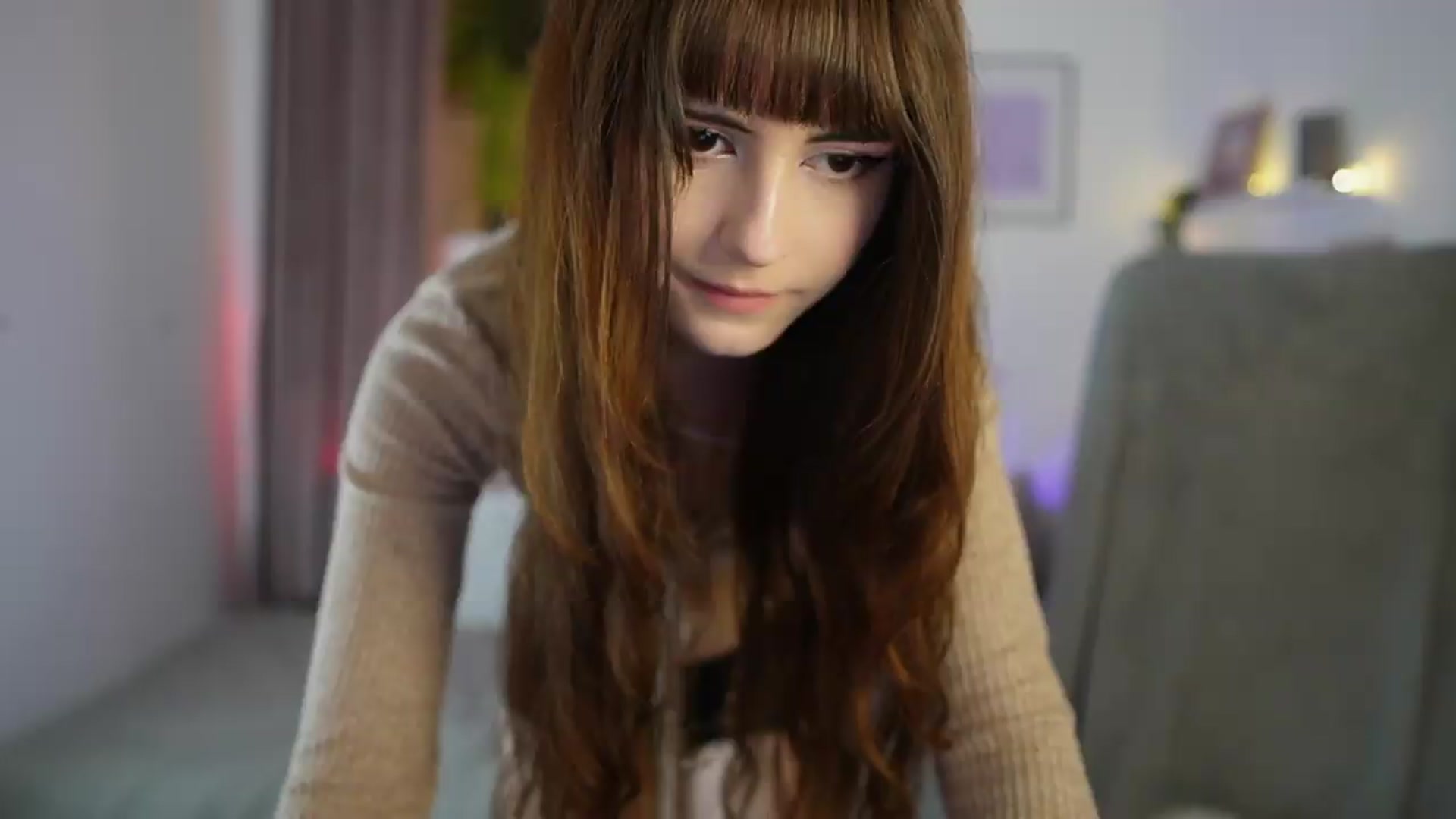 Gallery image thumbnail from Ella_Young's myfreecams stream on, 09/21/2026, 15:35 image 18 of 20