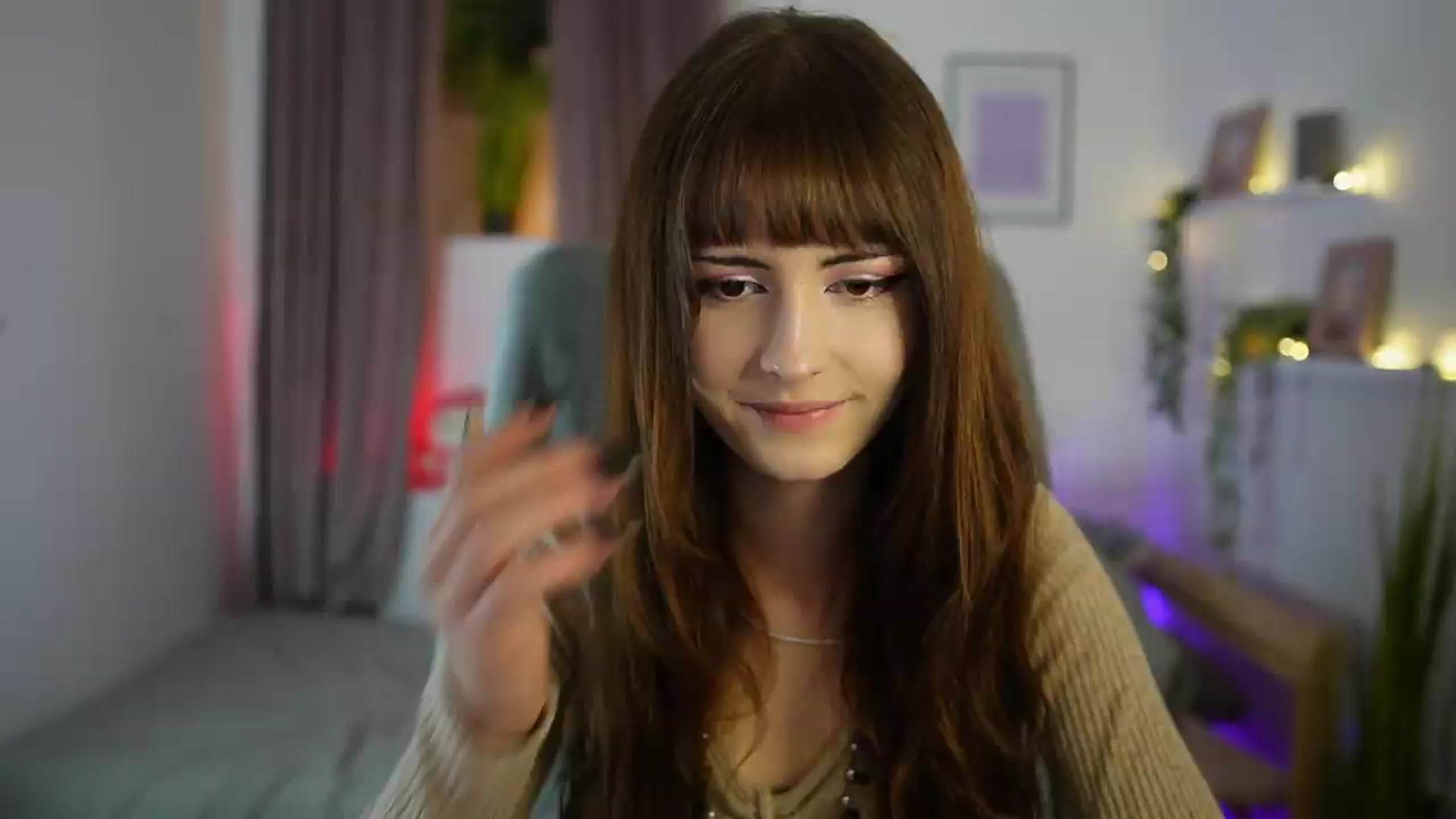 Gallery image thumbnail from Ella_Young's myfreecams stream on, 09/21/2026, 15:35 image 1 of 20