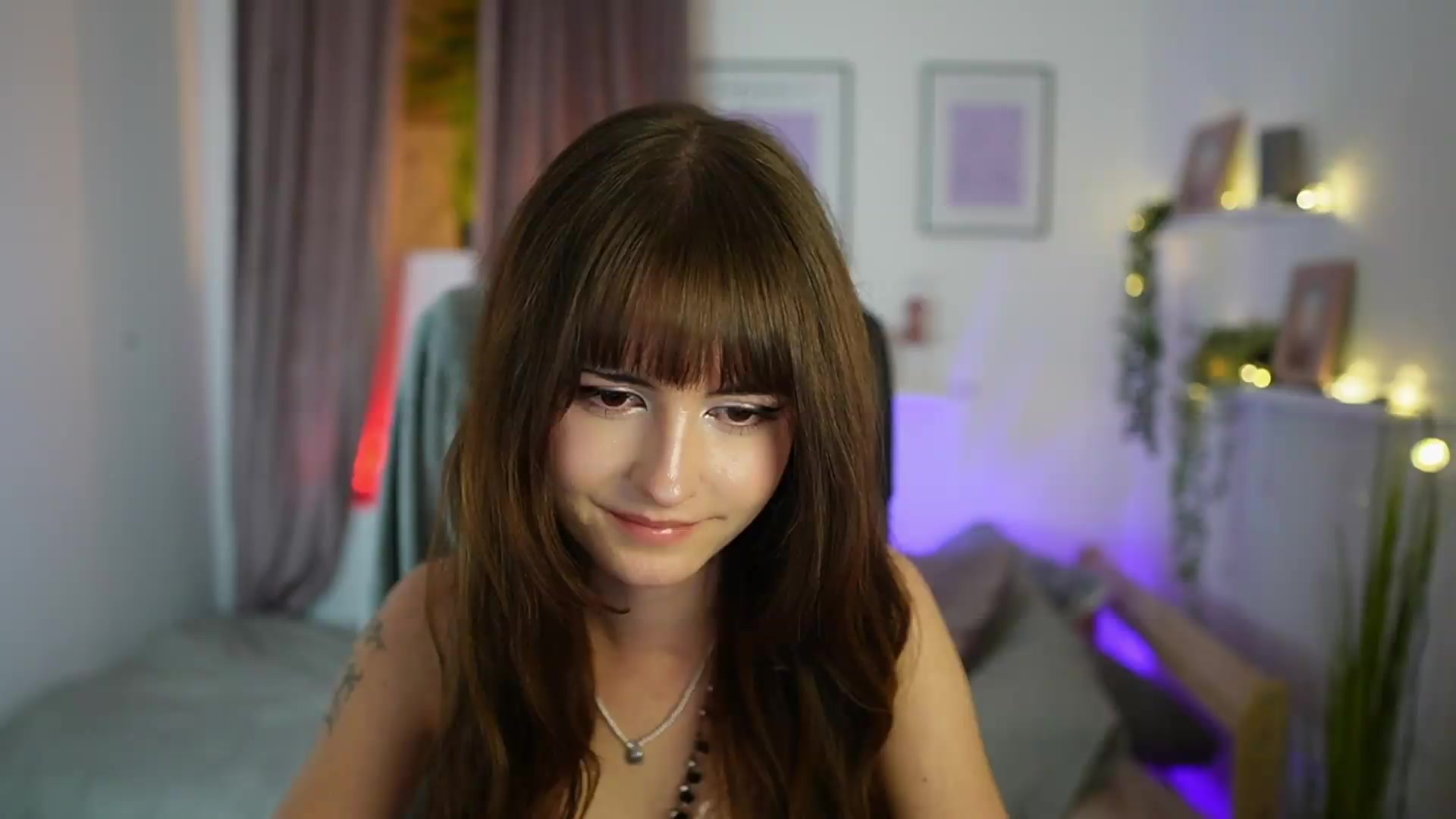 Gallery image thumbnail from Ella_Young's myfreecams stream on, 09/24/2026, 17:15 image 15 of 20