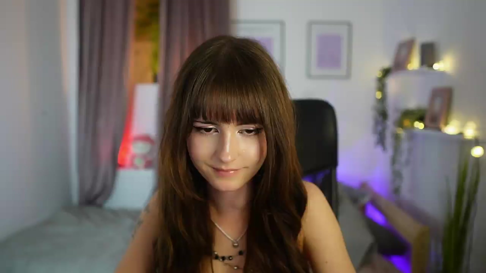 Gallery image thumbnail from Ella_Young's myfreecams stream on, 09/24/2026, 18:01 image 17 of 20