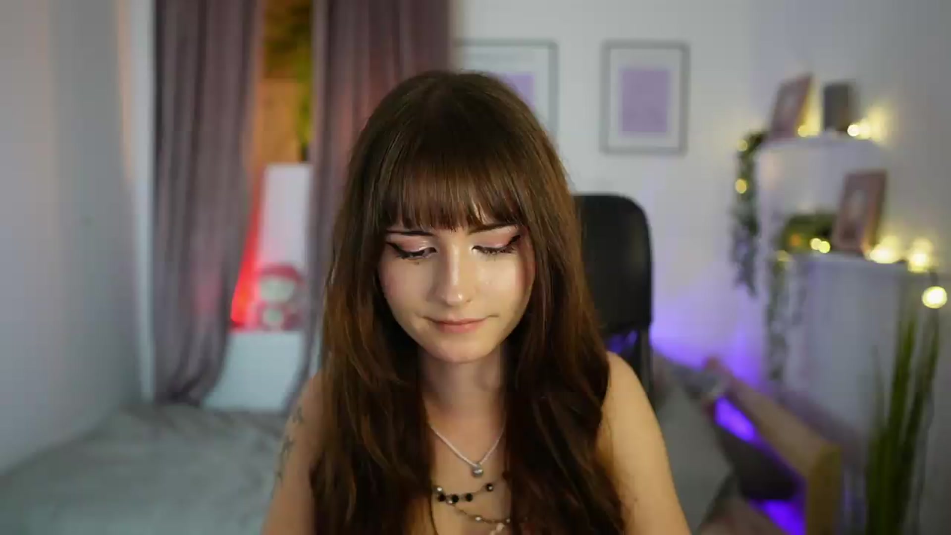 Gallery image thumbnail from Ella_Young's myfreecams stream on, 09/24/2026, 18:01 image 14 of 20