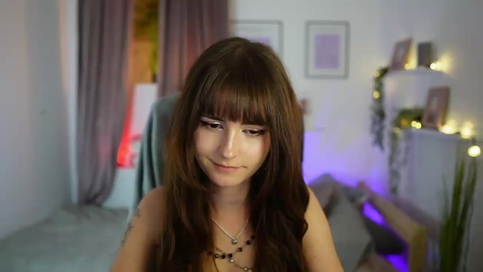 Gallery image thumbnail from Ella_Young's myfreecams stream on, 09/24/2026, 18:01 image 7 of 20