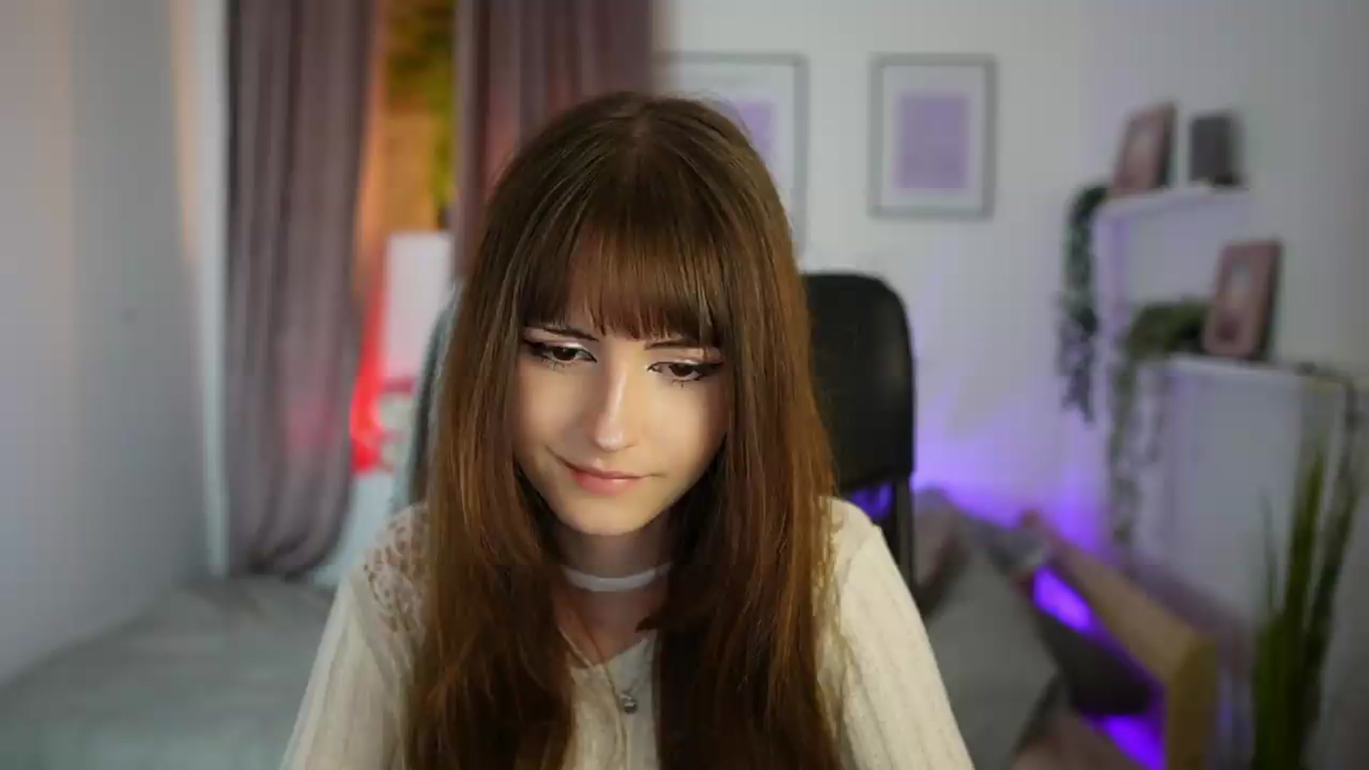 Gallery image thumbnail from Ella_Young's myfreecams stream on, 09/25/2026, 14:00 image 9 of 20