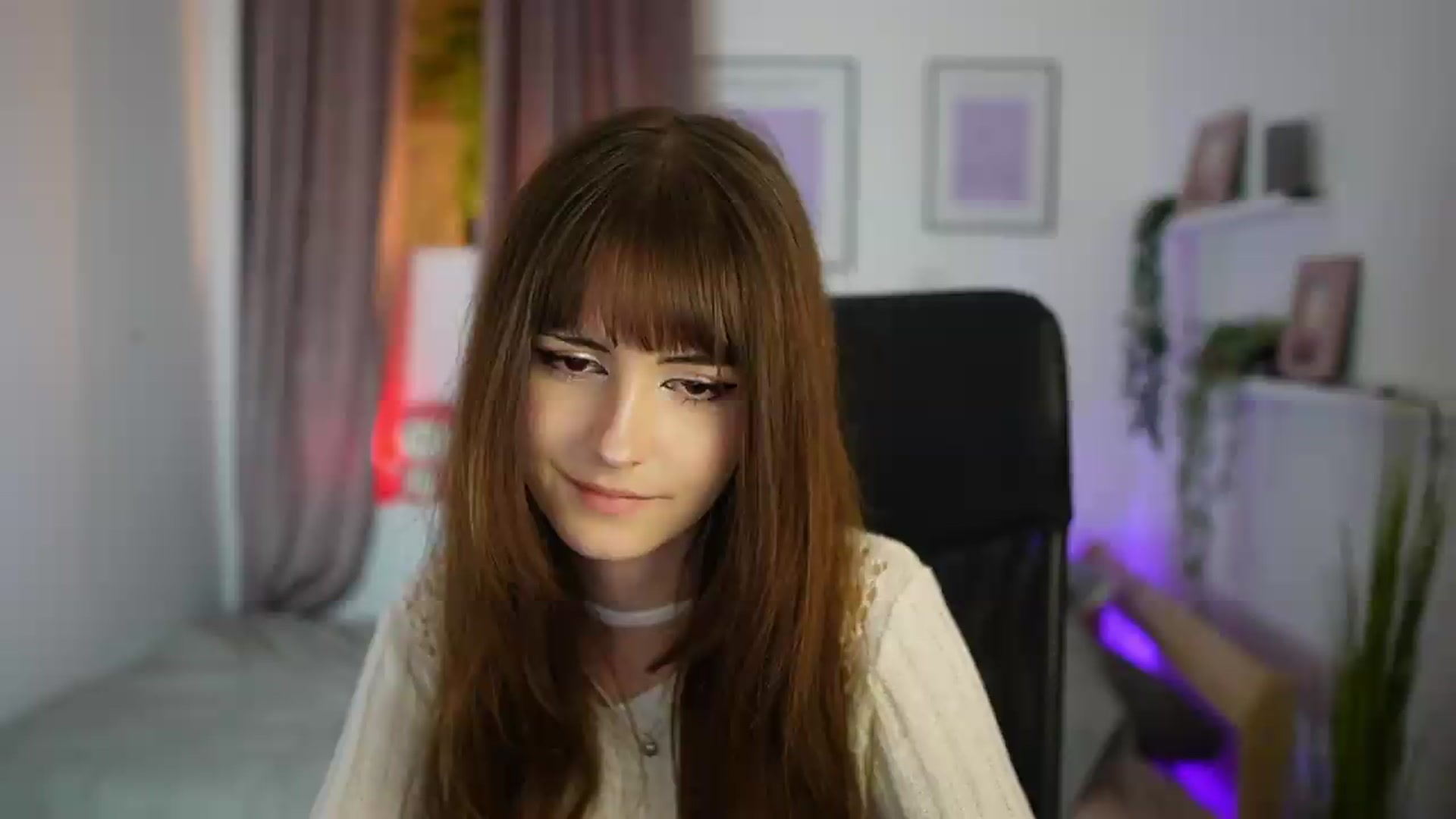 Gallery image thumbnail from Ella_Young's myfreecams stream on, 09/25/2026, 14:00 image 14 of 20