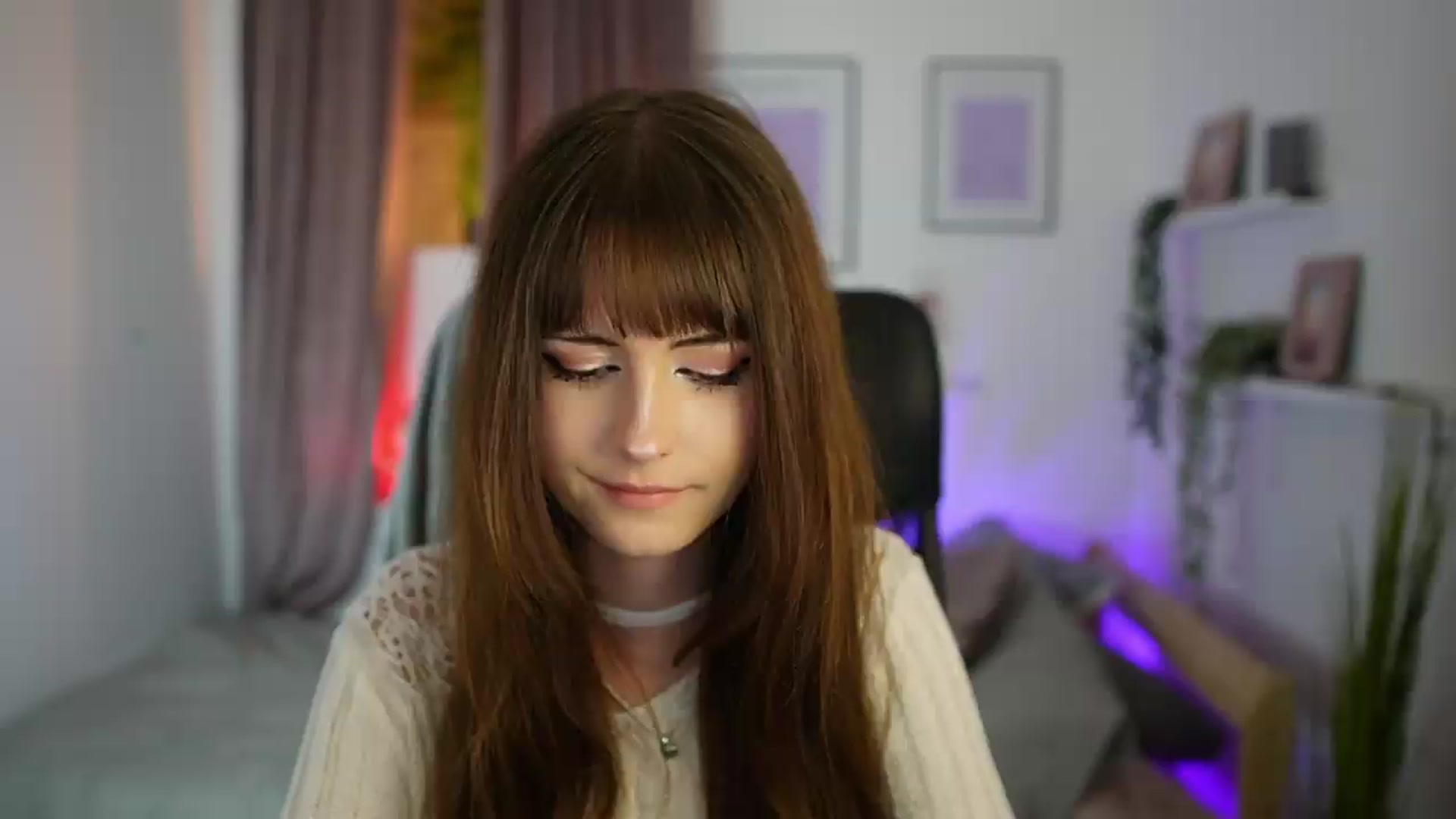 Gallery image thumbnail from Ella_Young's myfreecams stream on, 09/25/2026, 14:00 image 20 of 20